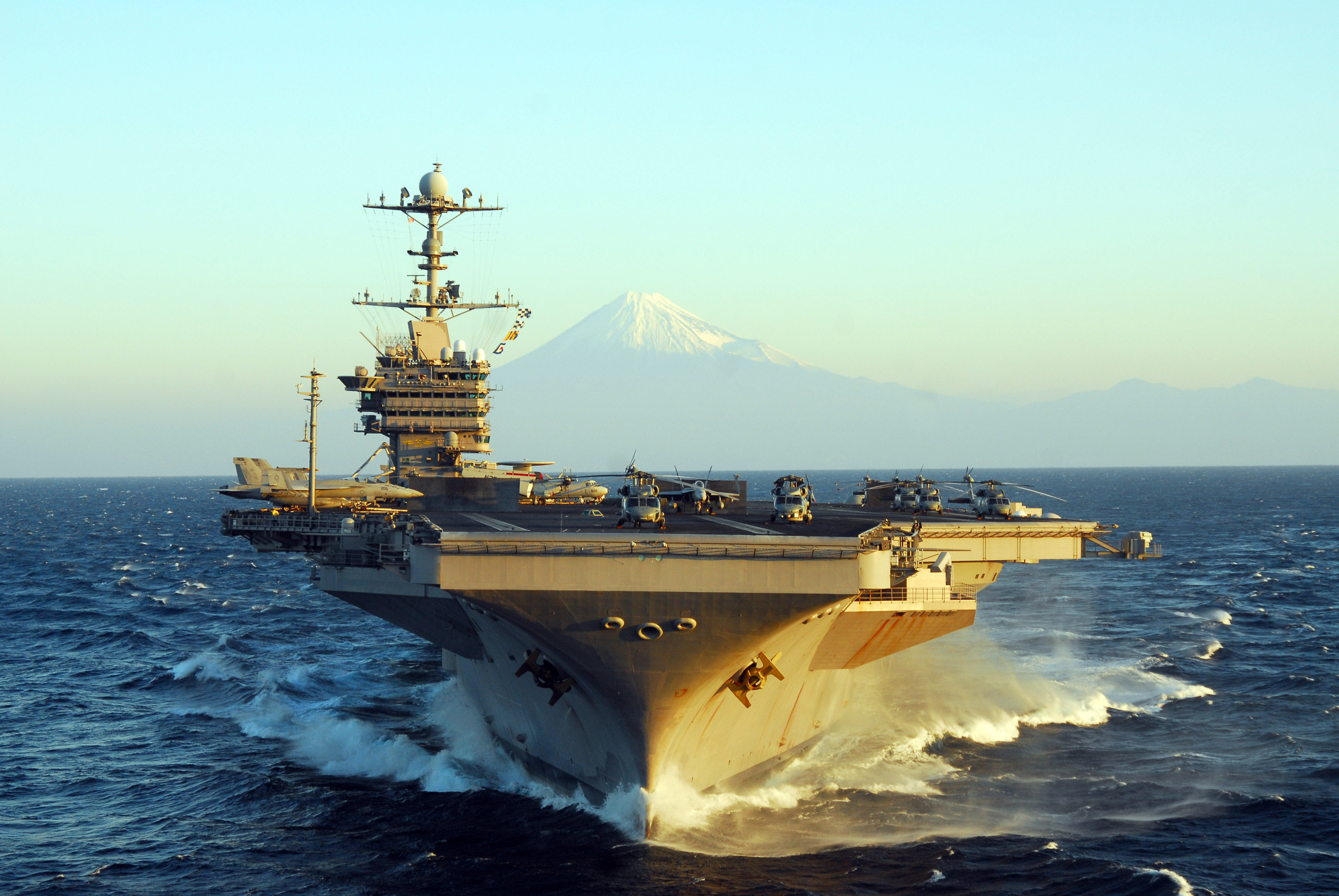 USS George Washington CVN 73 Warship Aircraft Carrier 3872x2592