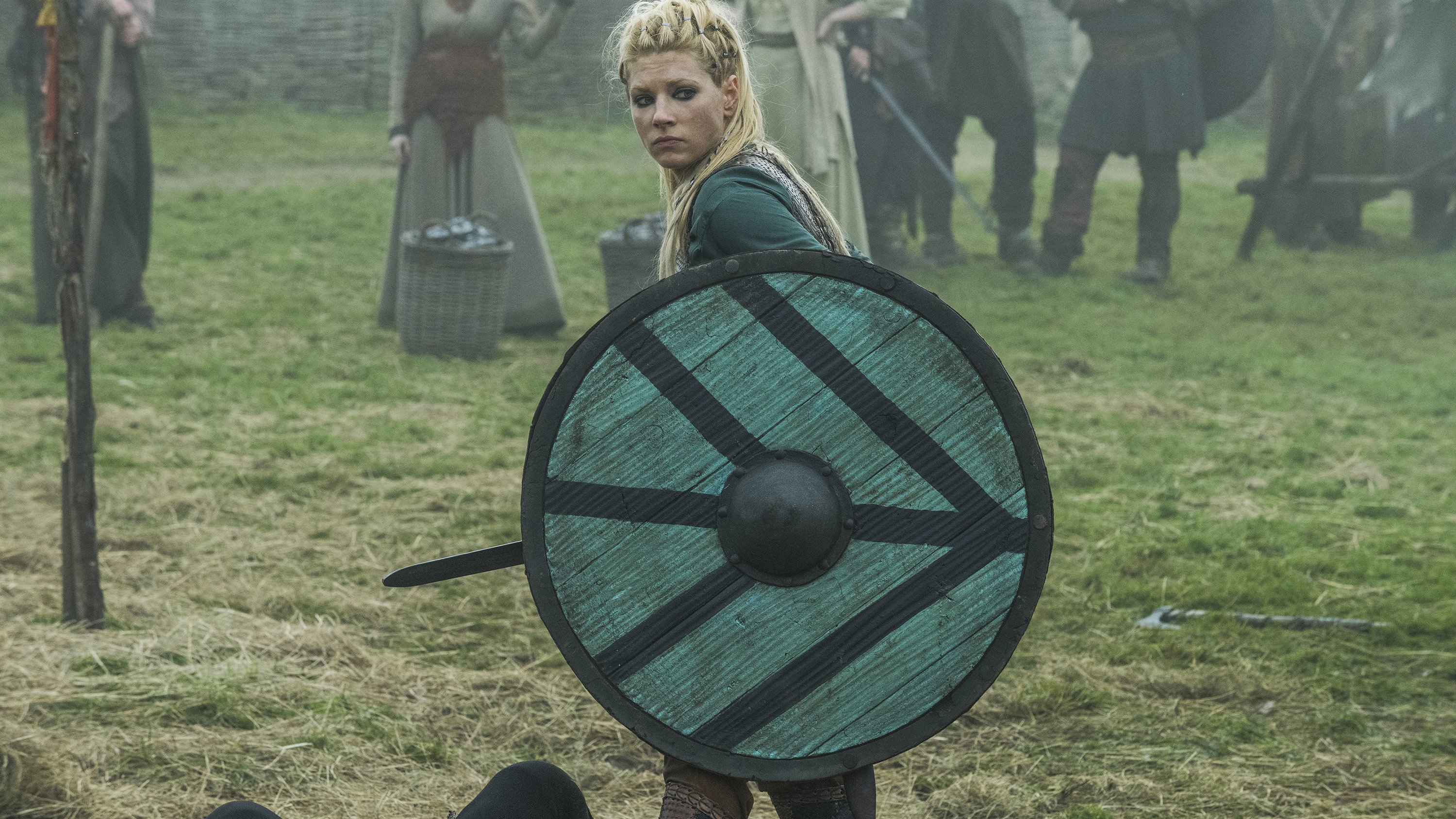 Katheryn Winnick Lagertha Vikings Shield Tv Show Vikings Tv Show 3000x1688