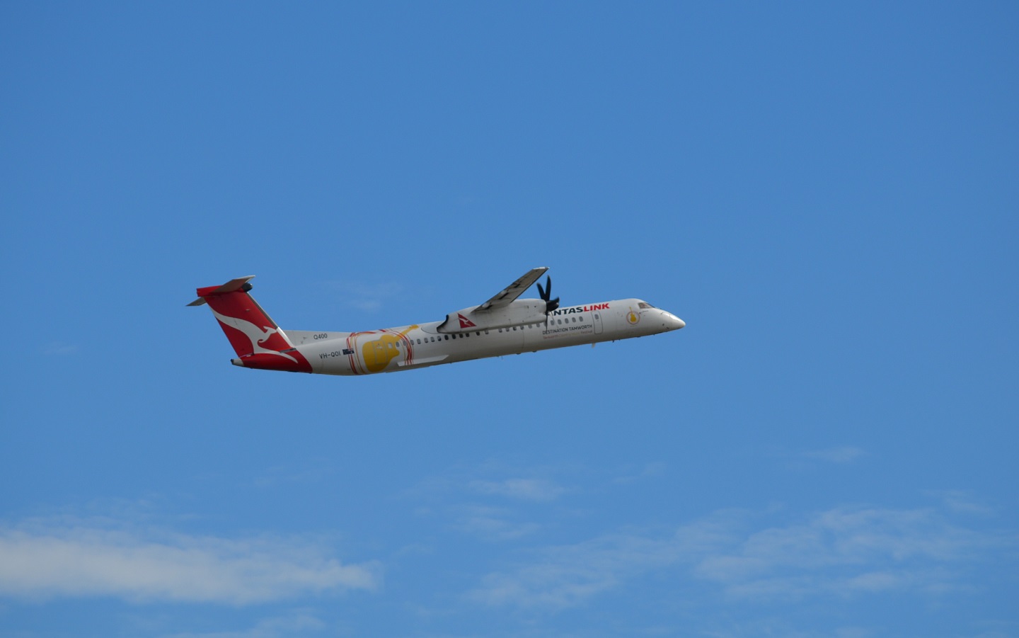 Aircraft Airplane Bombardier Dash 8 Q402 Qantas Vehicle 1440x901
