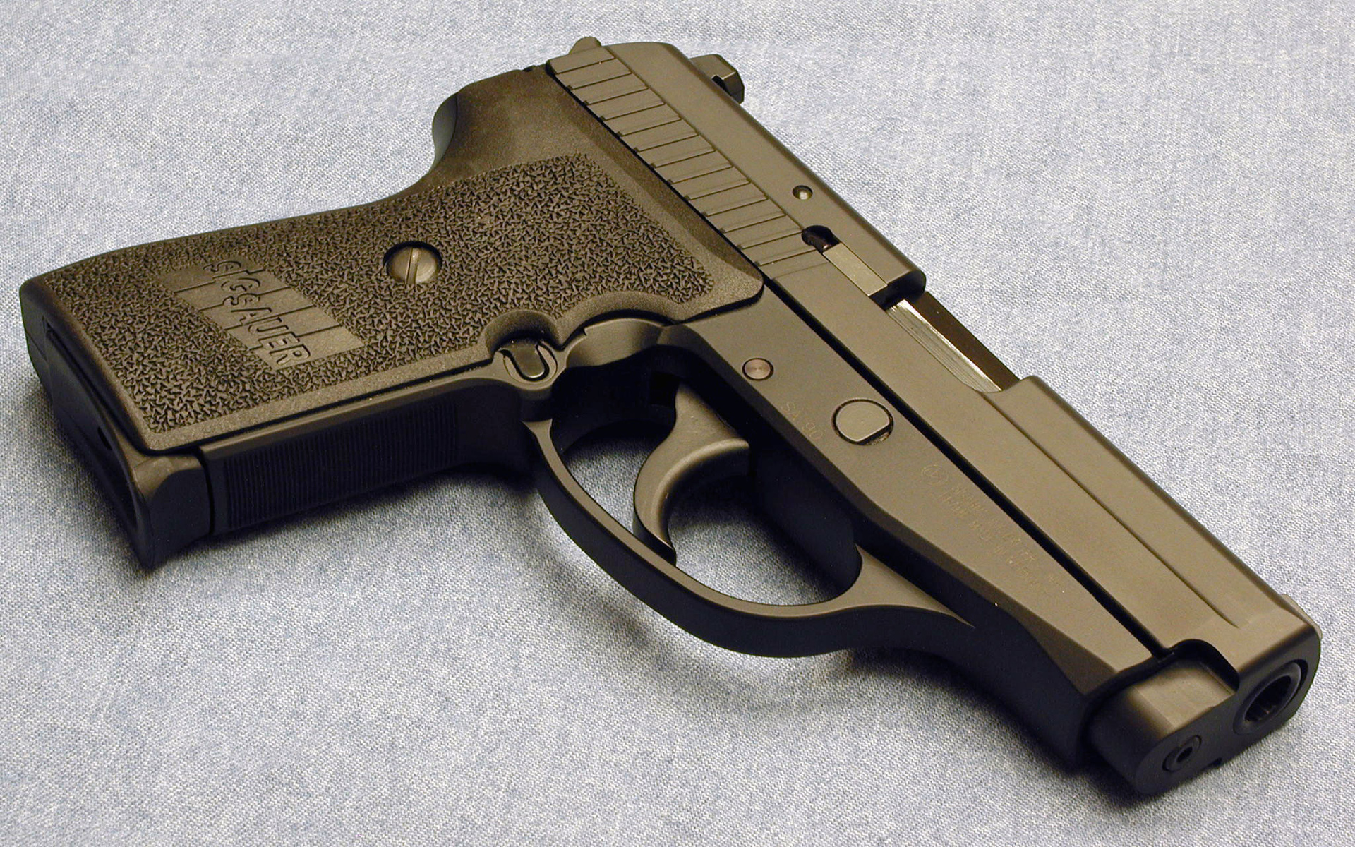 Weapons Sig Sauer Pistol 1920x1200