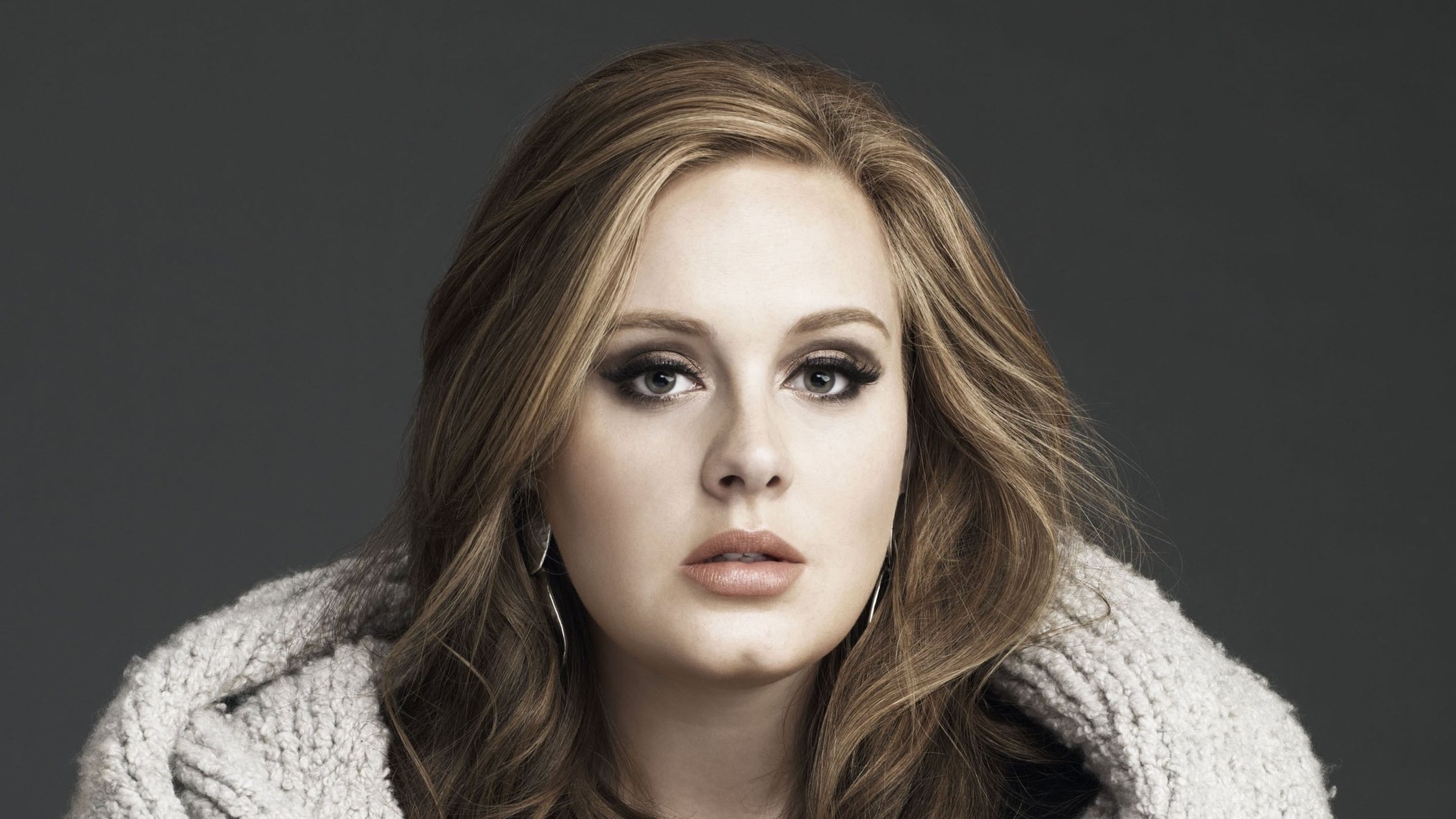 Adele Singer British 2240x1260