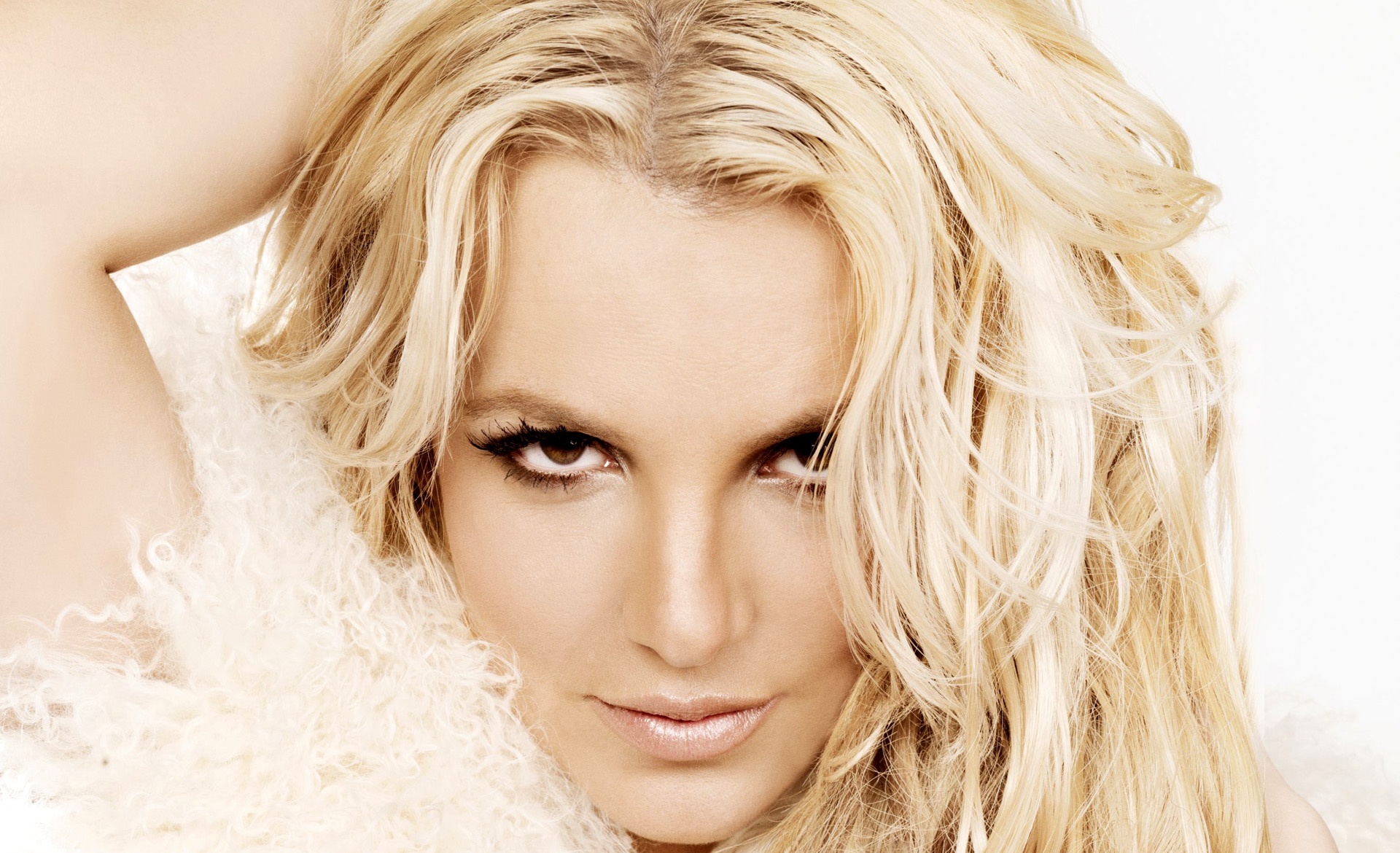 Britney Spears Pop Music 1920x1170
