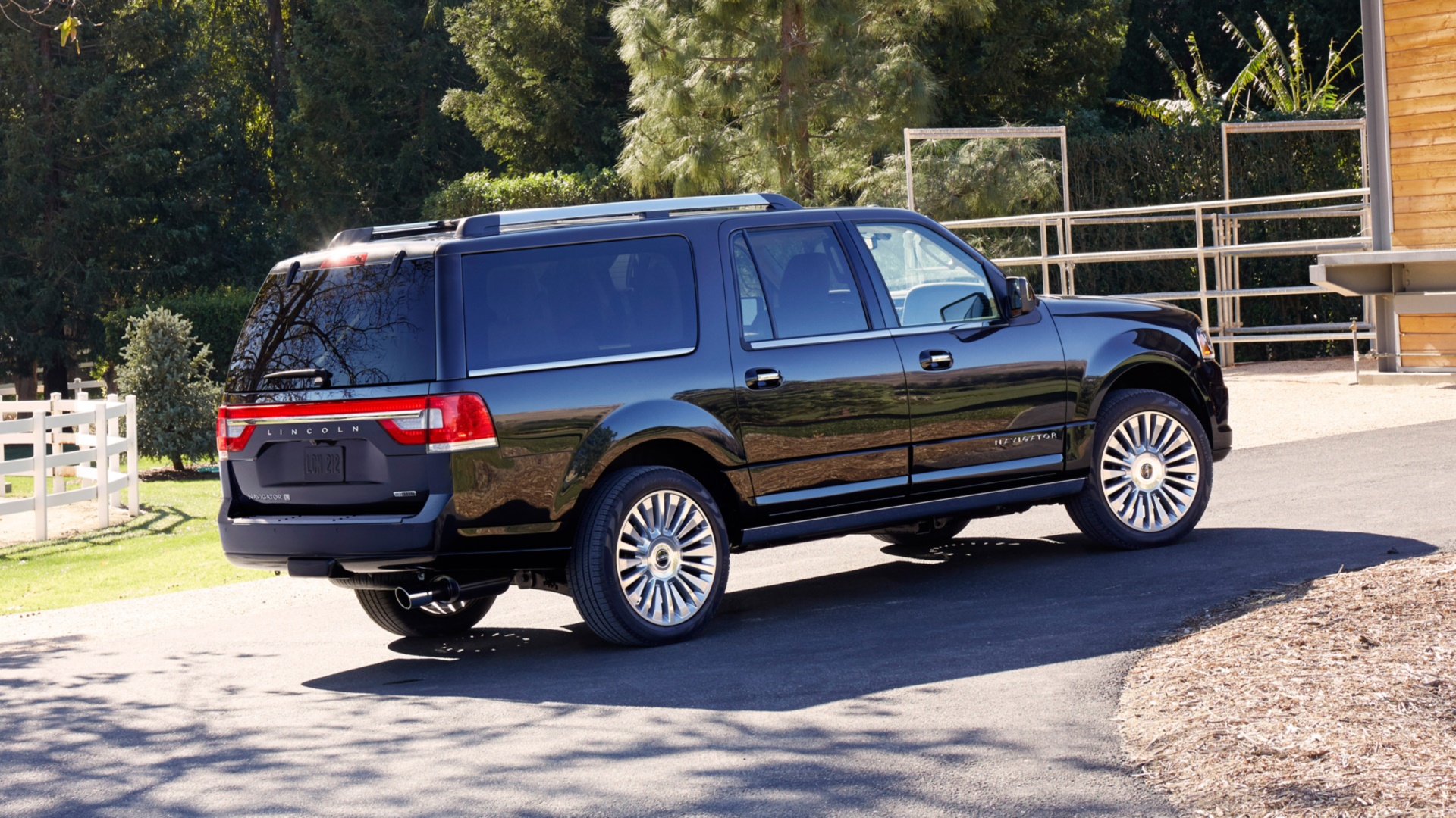 Vehicles Lincoln Navigator 1920x1080