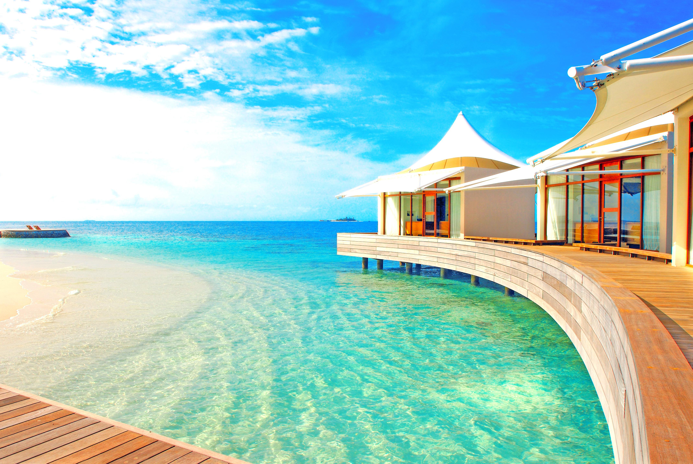 Man Made Bungalow Luxury Tropical Ocean Pool 2387x1600