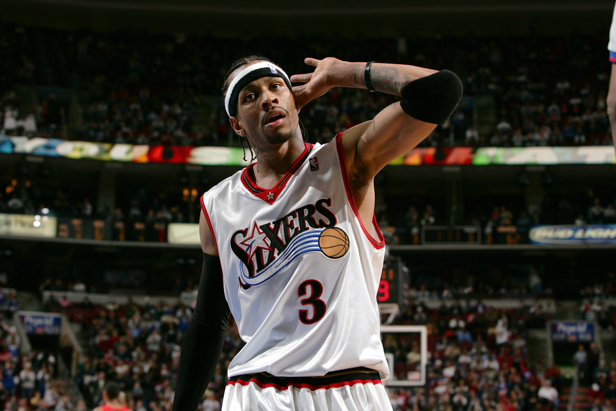 Sports Allen Iverson 2000x1333