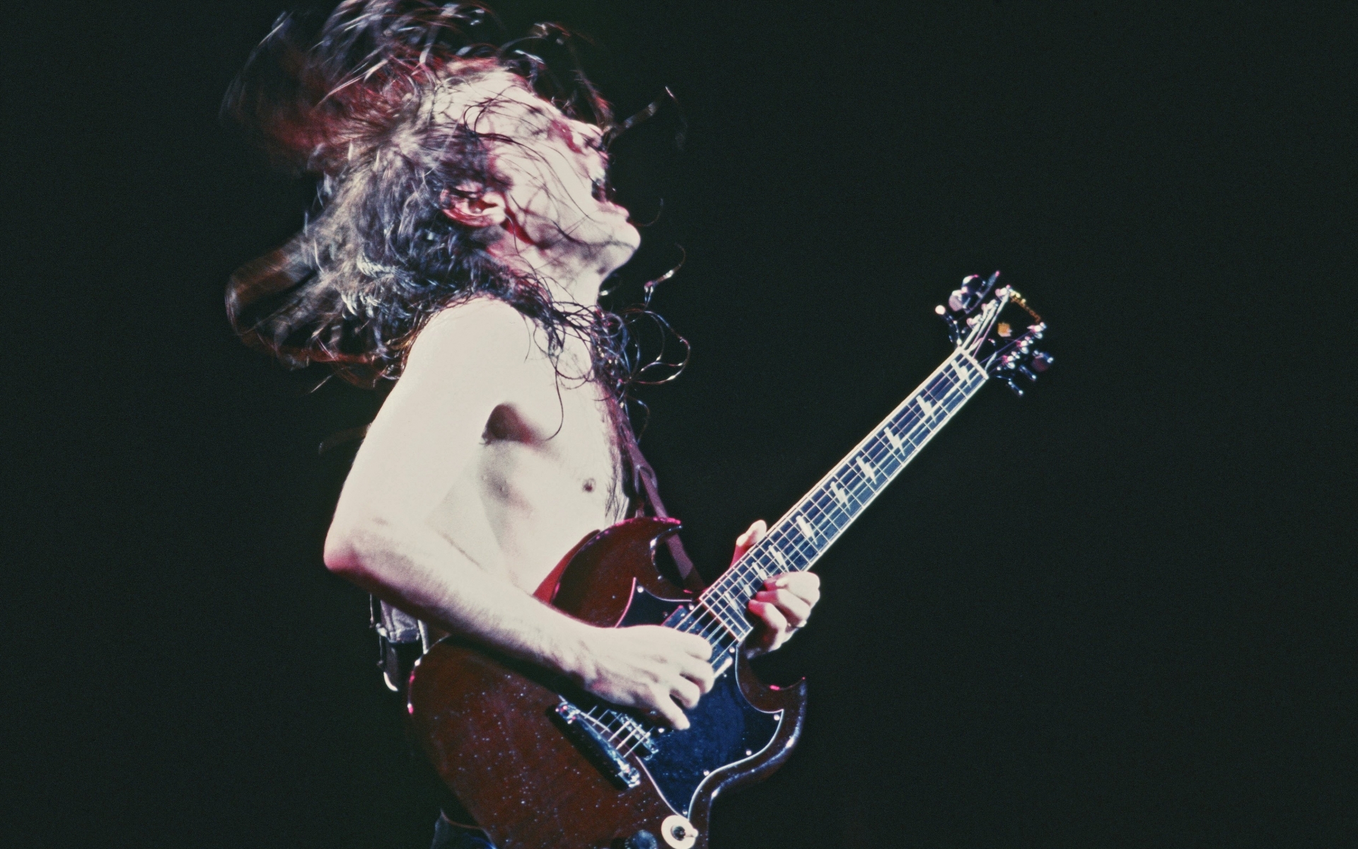 Angus Young Concert Guitar 1920x1200