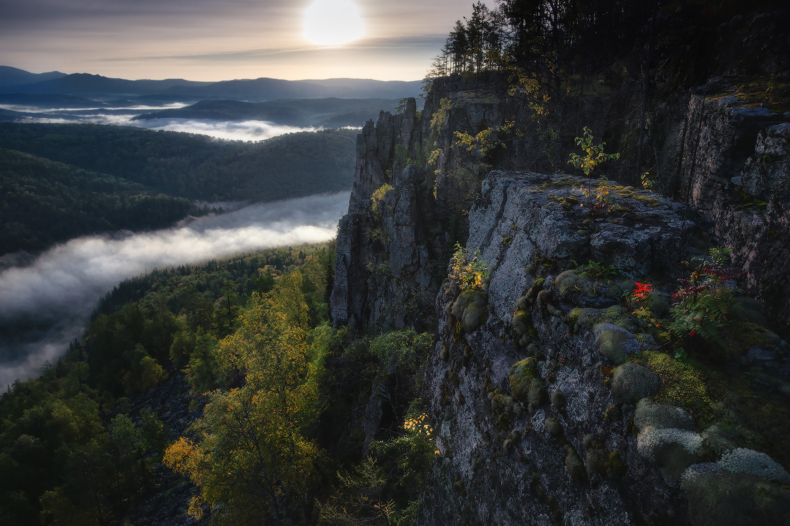 Vladimir Lyapin Landscape Mountains Rocks Ridge Cliff Mist Sun Horizon Plants Nature 1600x1067