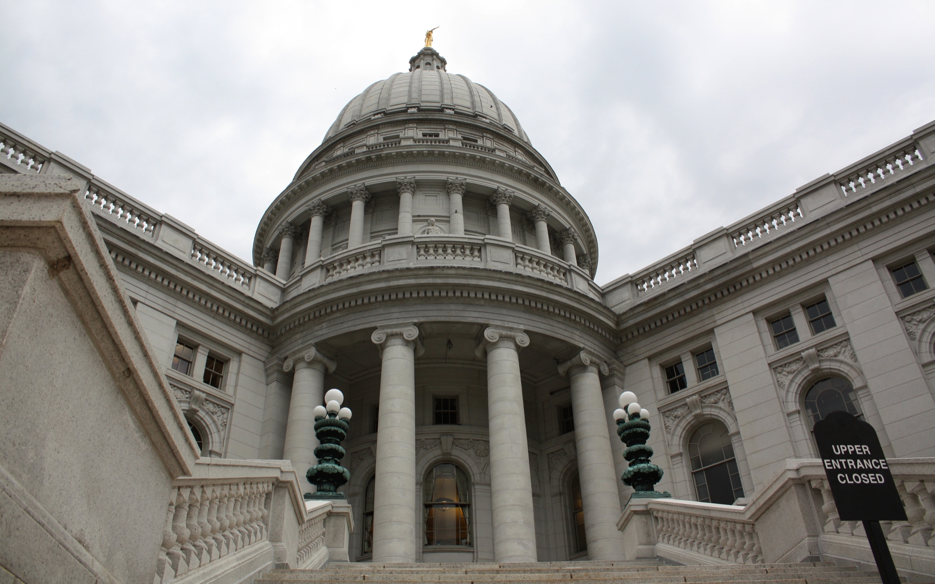 Man Made Wisconsin State Capitol 1920x1200