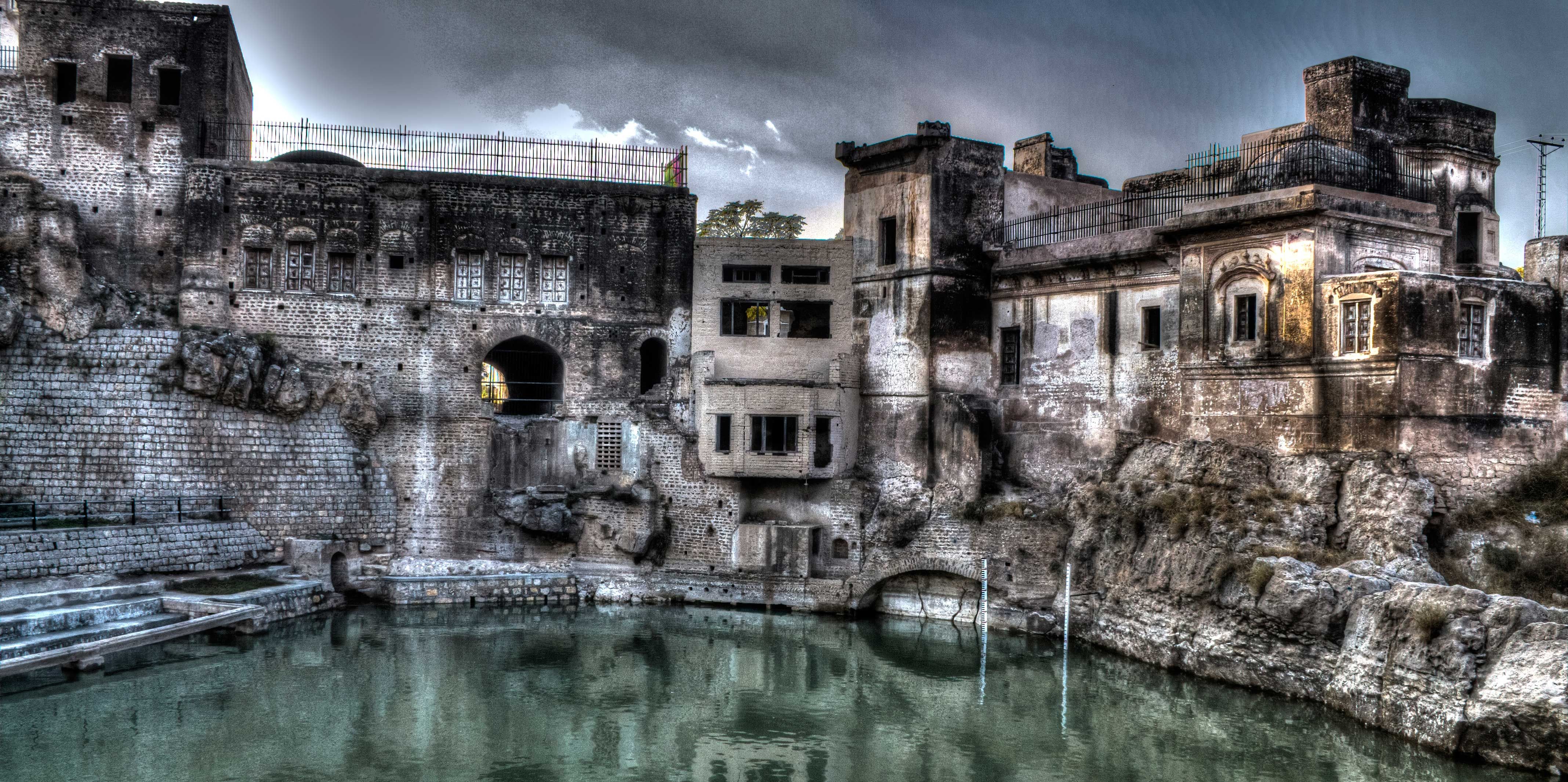 Hdr Katasraj Katasraj Temple Pakistan Reflection Religious Temple Water 4272x2130