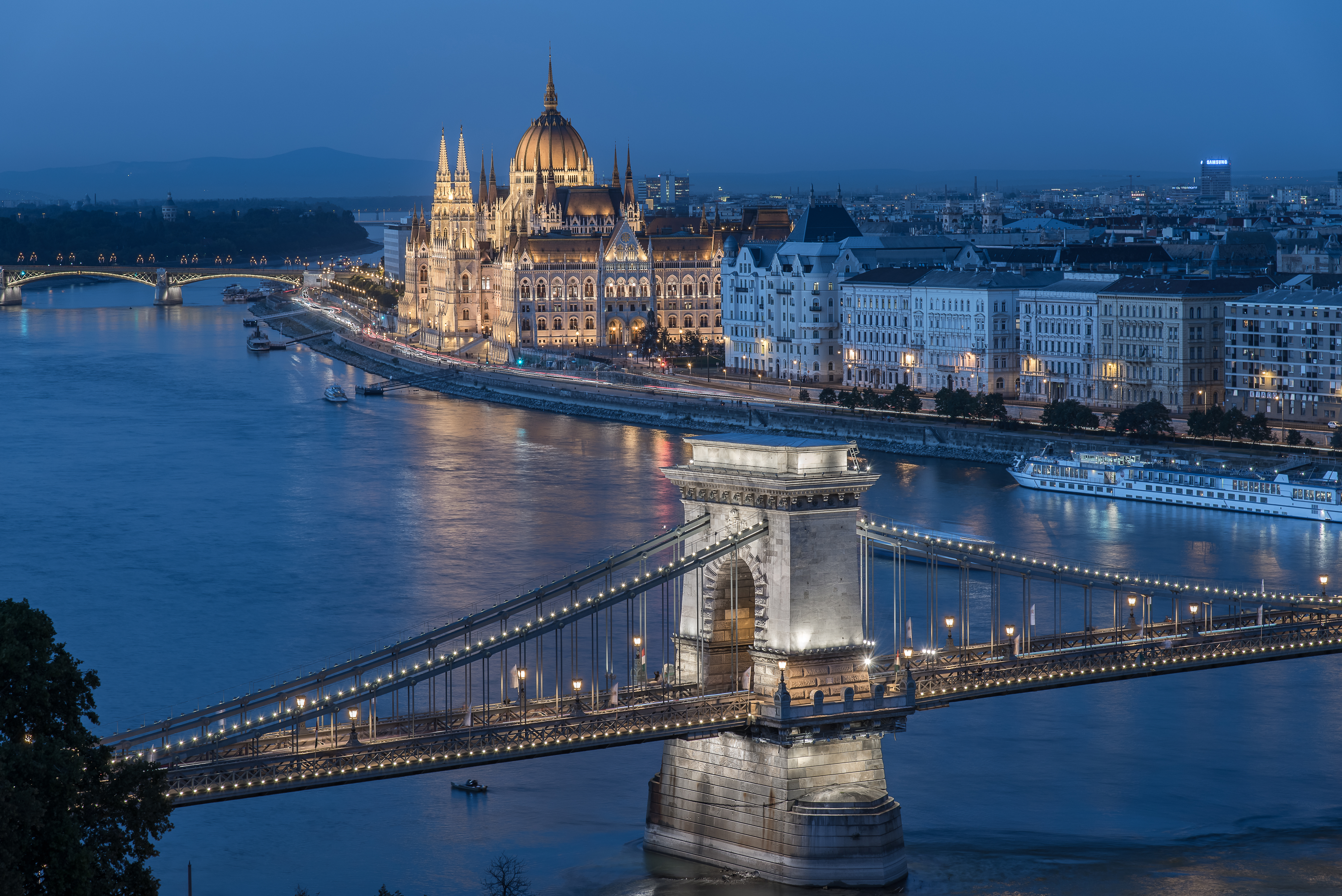 Budapest Hungary Chain Bridge Hungarian Parliament Building Danube Bridge River Night Building 6001x4006