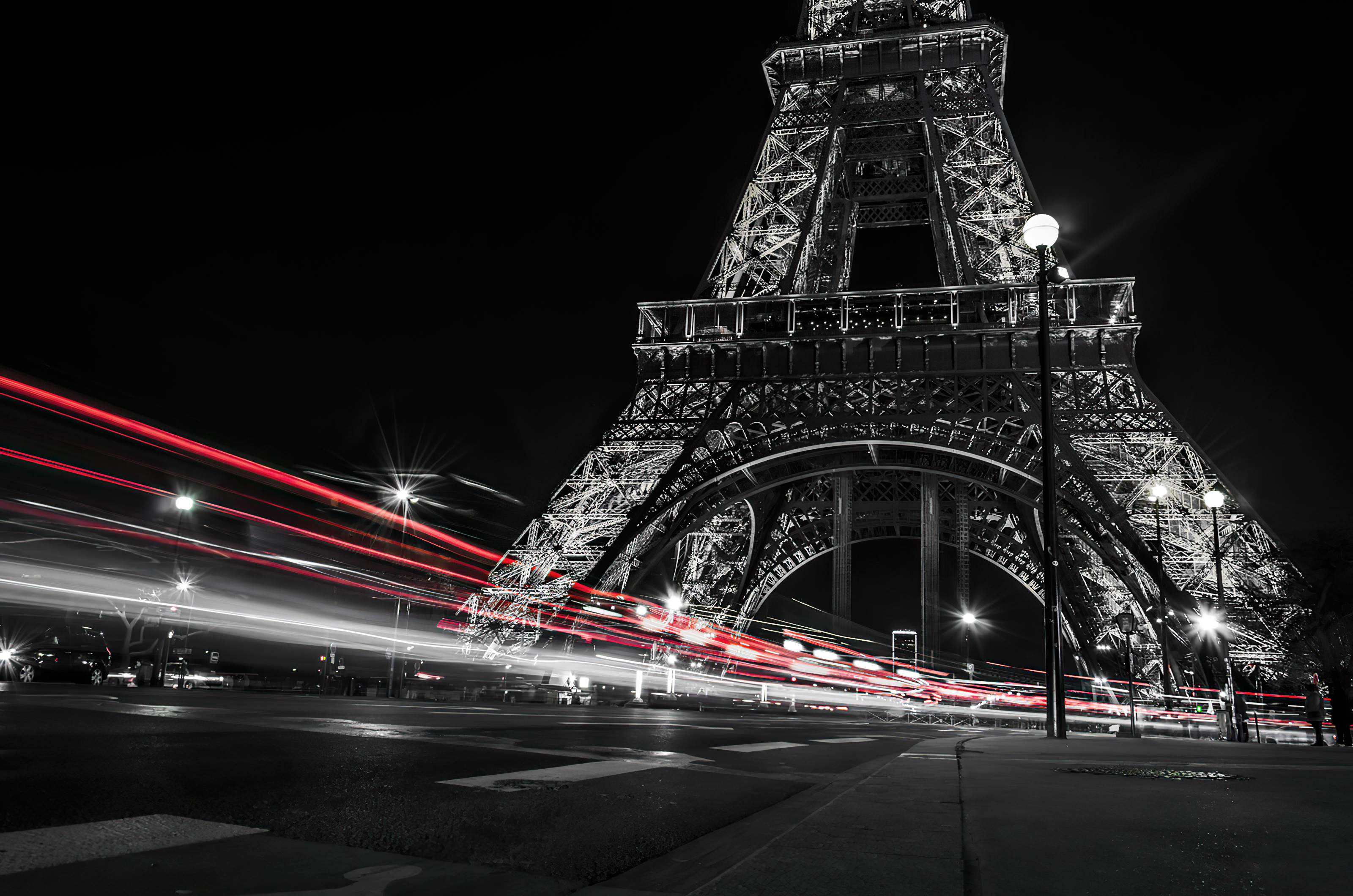 Light Trails Photography Digital Paris Road City Tower Red Low Saturation Selective Coloring 3200x2120