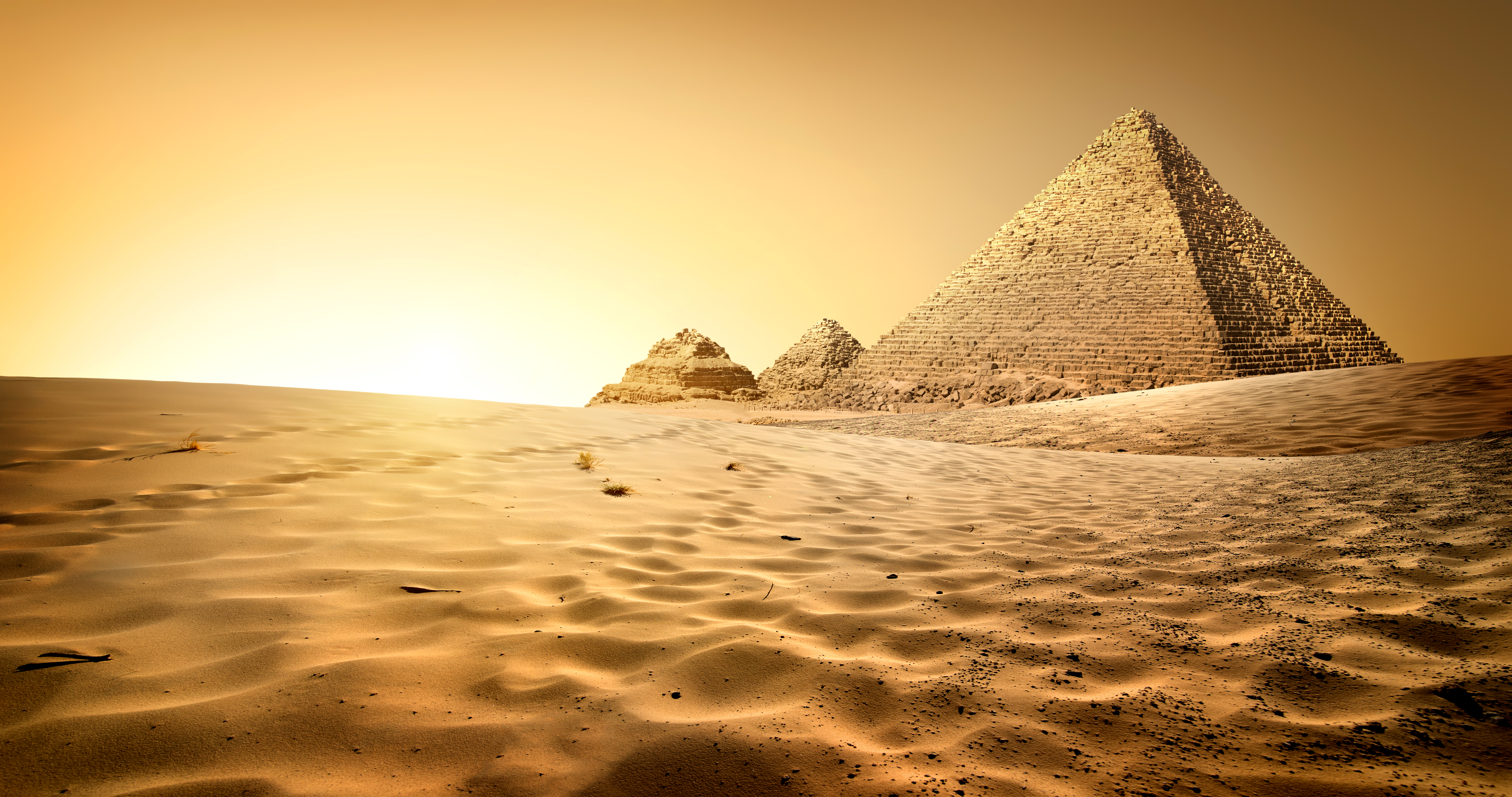 Pyramid Sunset Desert Sand 6986x3682