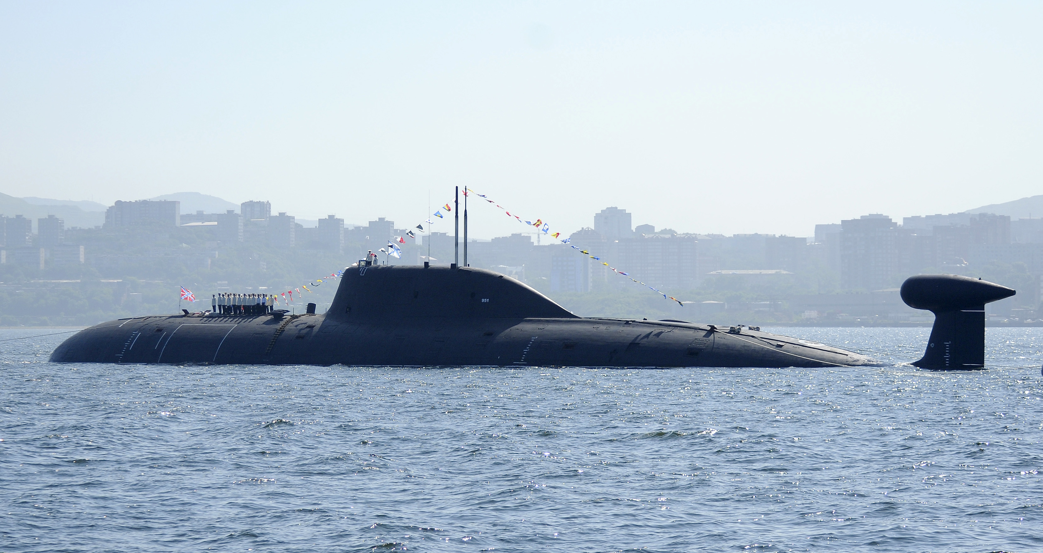 Submarine Warship 3315x1758