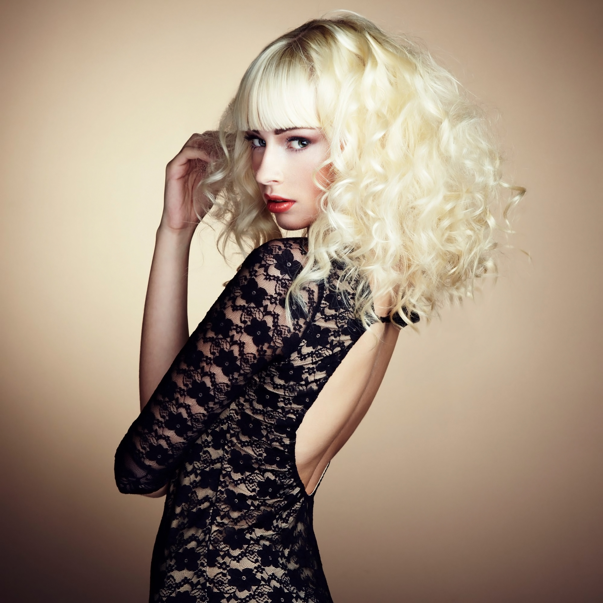 Oleg Gekman Women Blonde Shoulder Length Hair Curly Hair Bangs Makeup Looking At Viewer Simple Backg 2000x2000