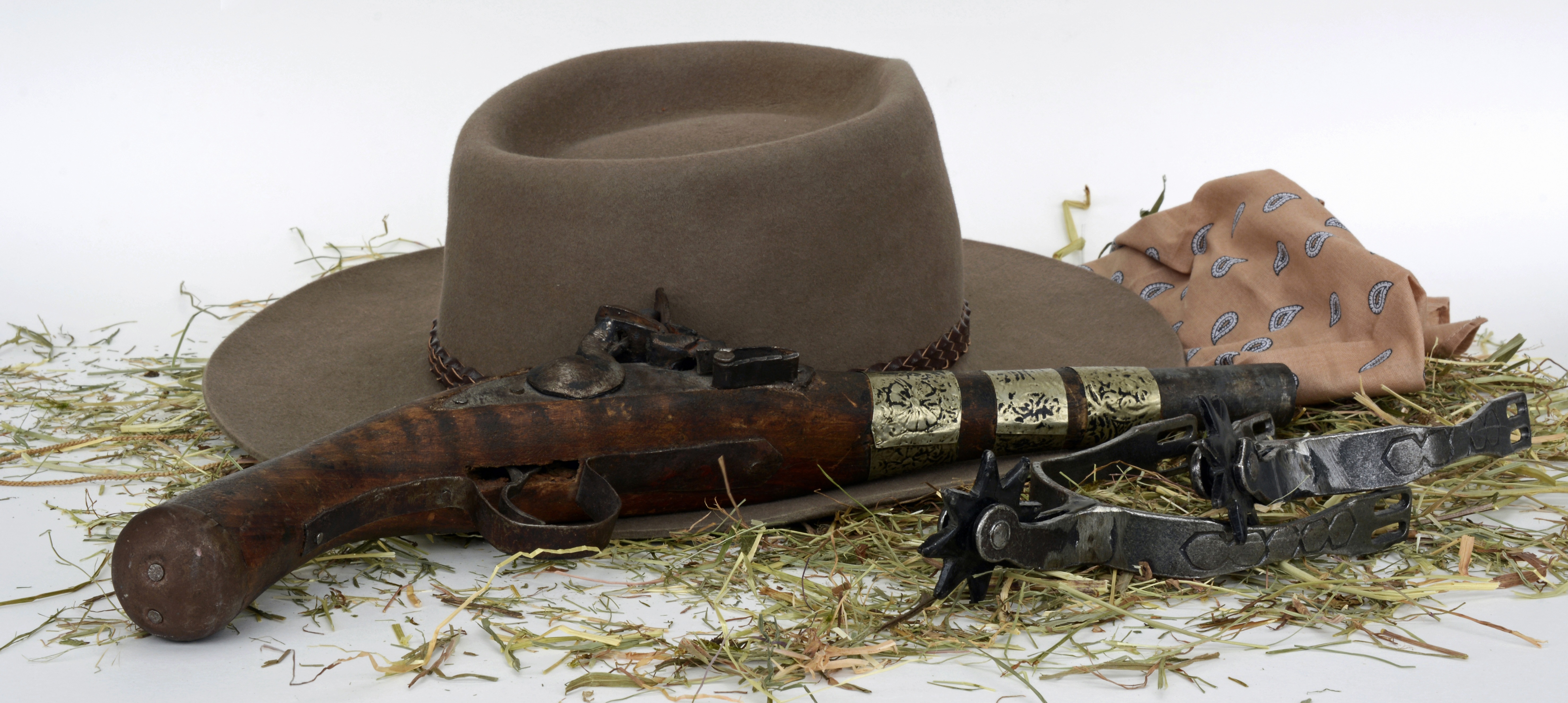Pistol Antique Vintage Gun Hat Weapon Still Life 5905x2649