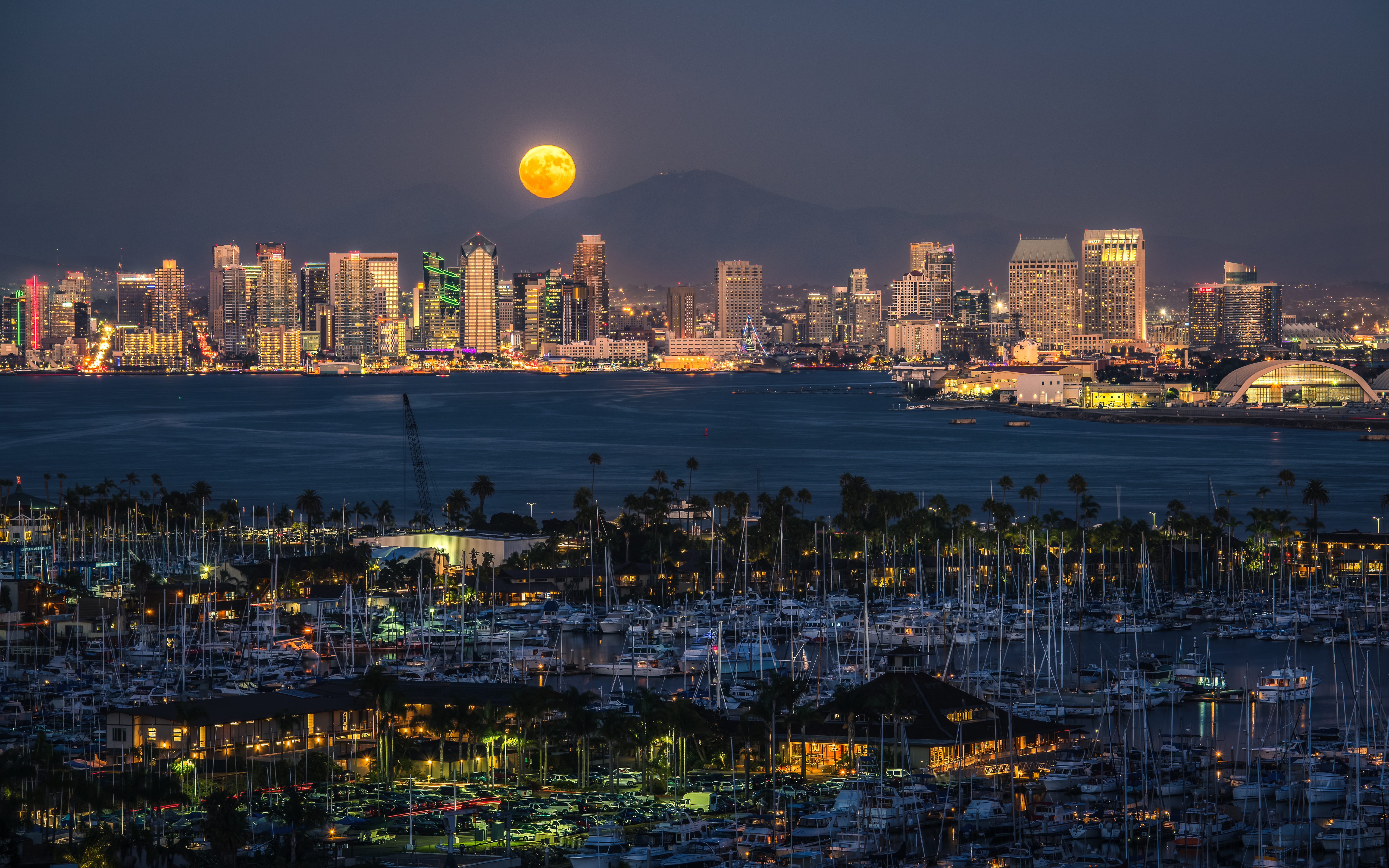 San Diego City Night Moon Building USA Harbor 6000x3750