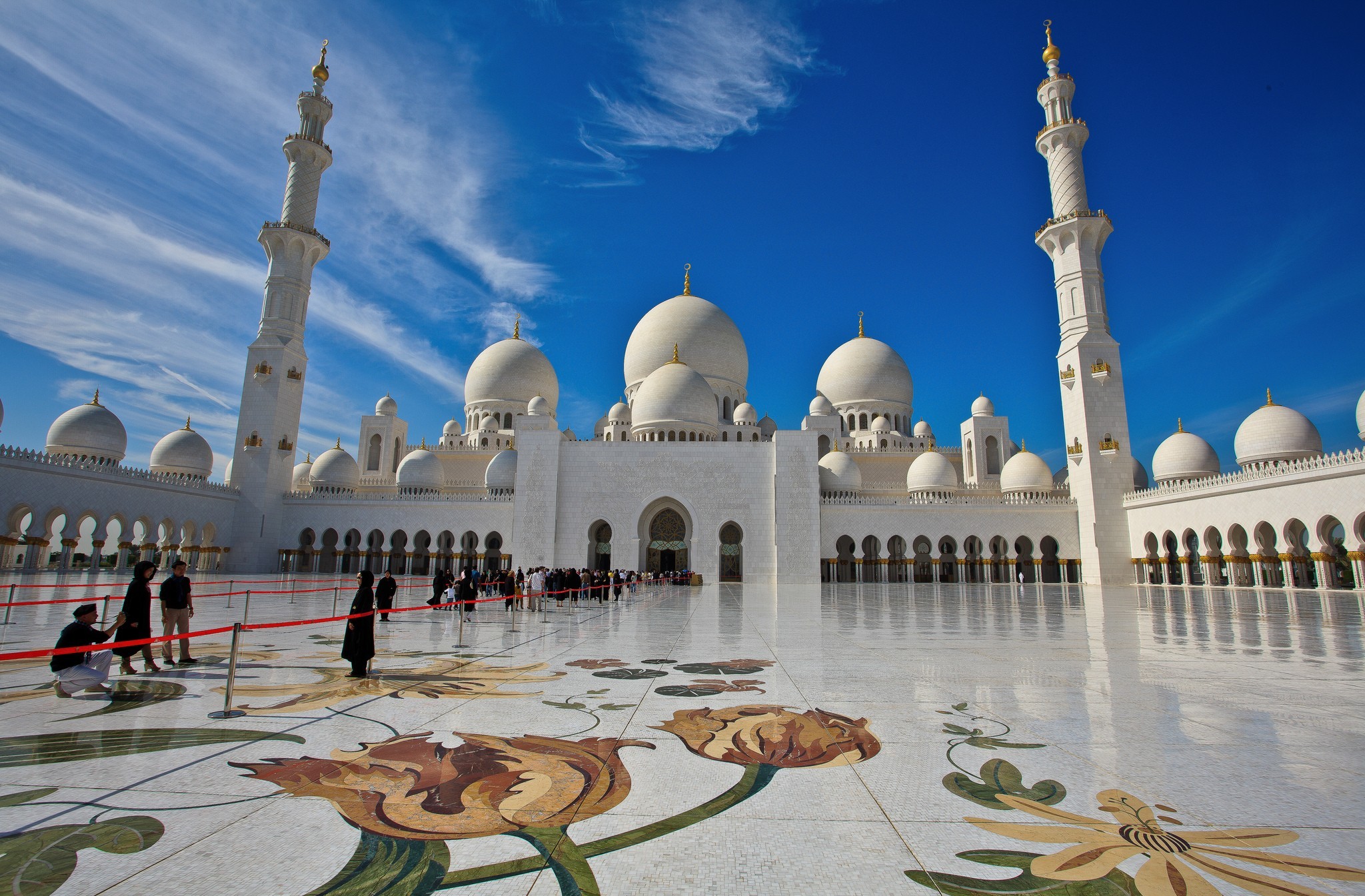 Abu Dhabi Sheikh Zayed Grand Mosque United Arab Emirates 2048x1345