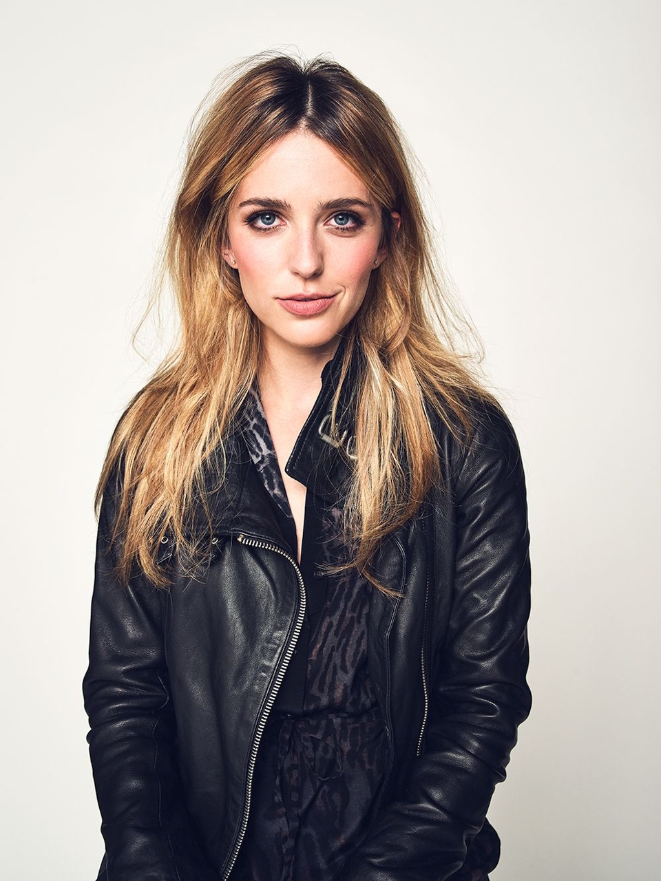 Jessica Rothe Women Actress Blue Eyes Long Hair Simple Background Black Jackets 960x1280