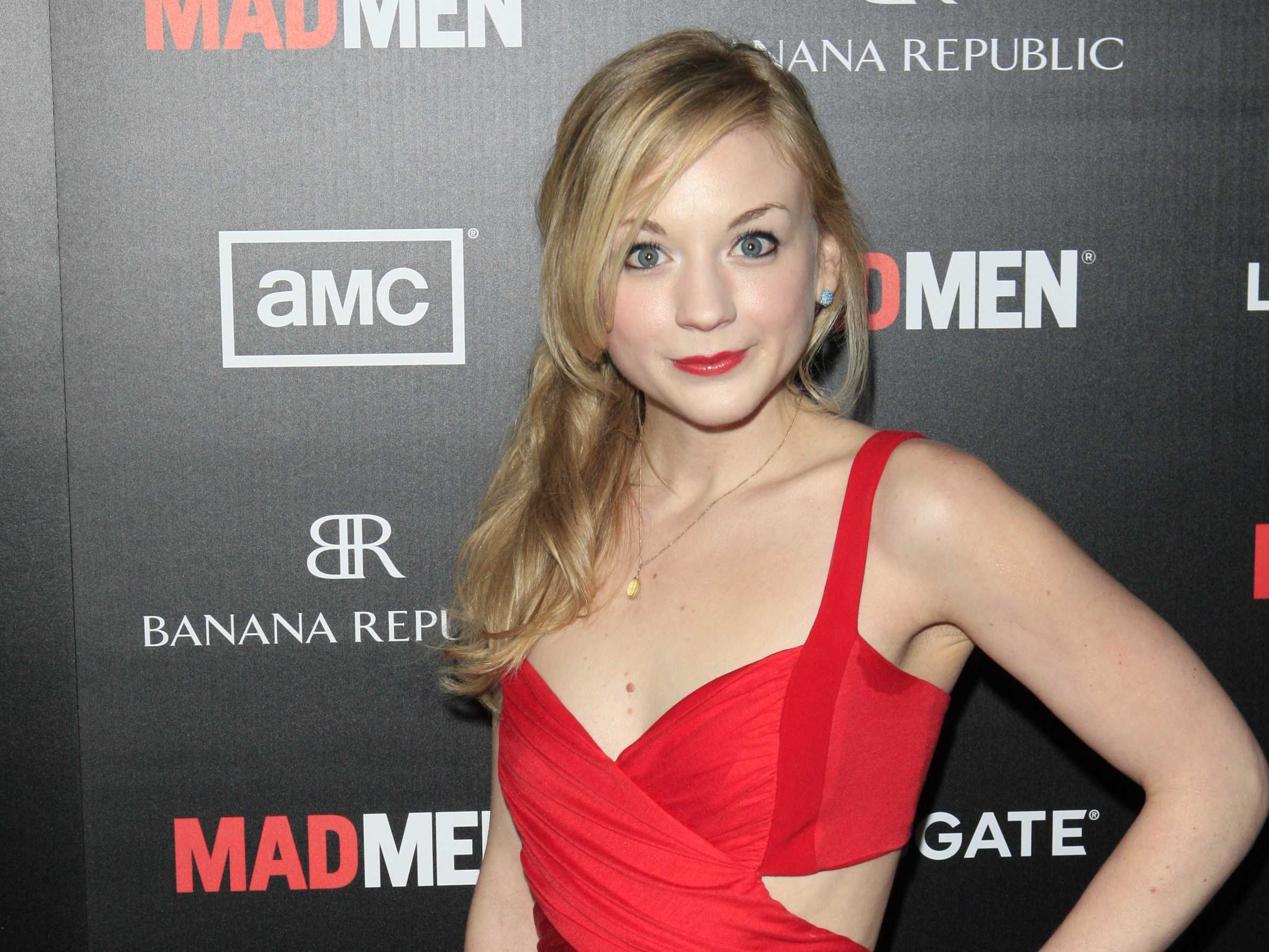 Emily Kinney Actress Singer American 2398x1800