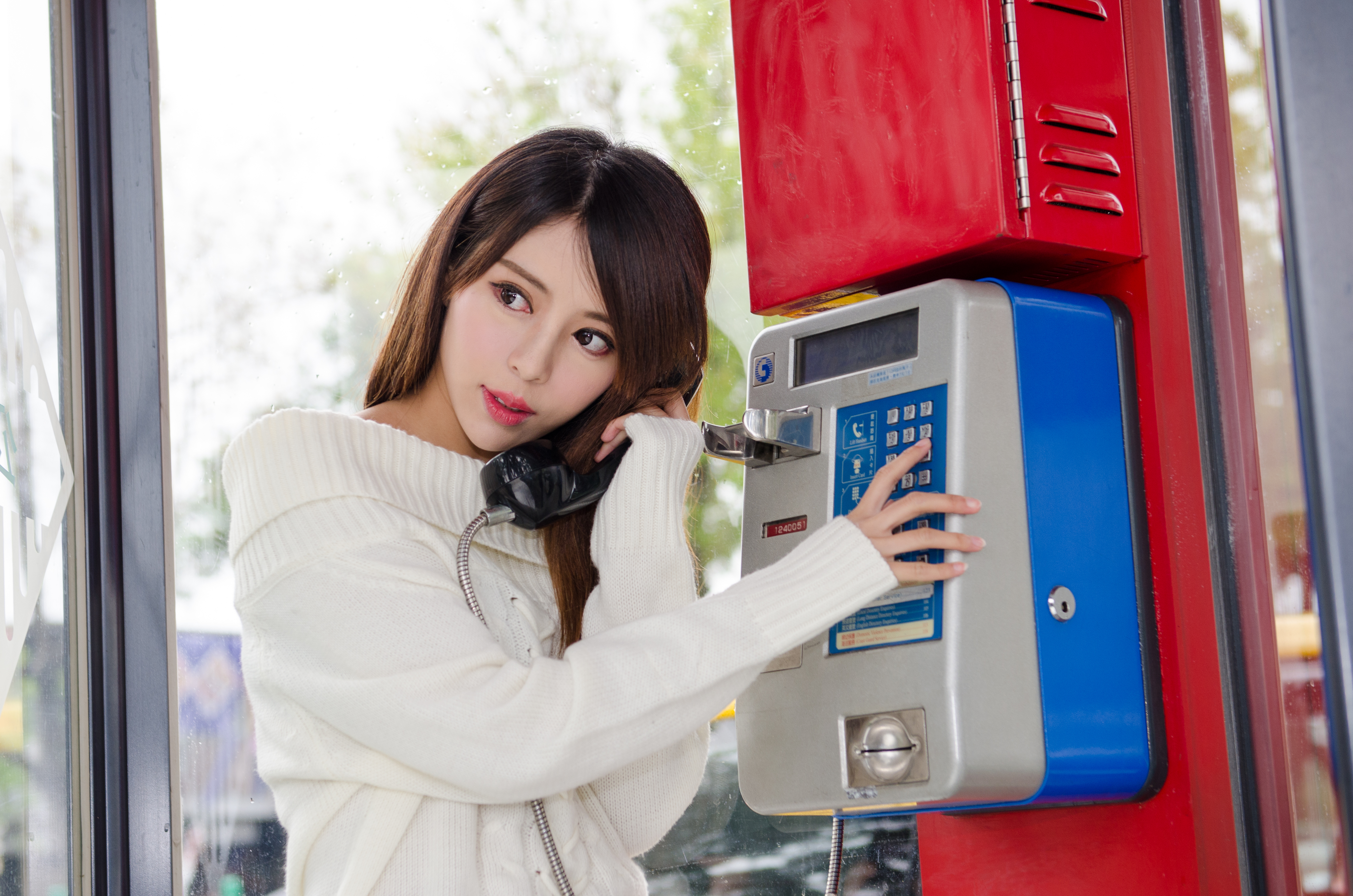 Zhang Qi Jun Julie Chang Girl Model Asian Taiwanese Payphone 4928x3264