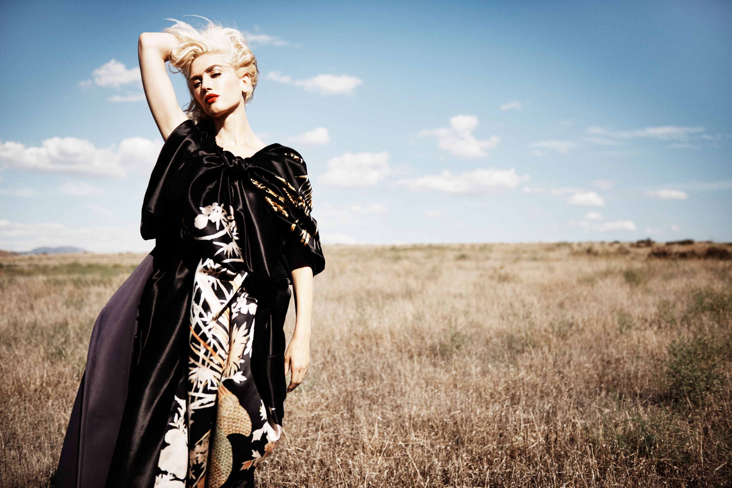 Gwen Stefani Singer American Blonde Lipstick Outdoor 2997x2000