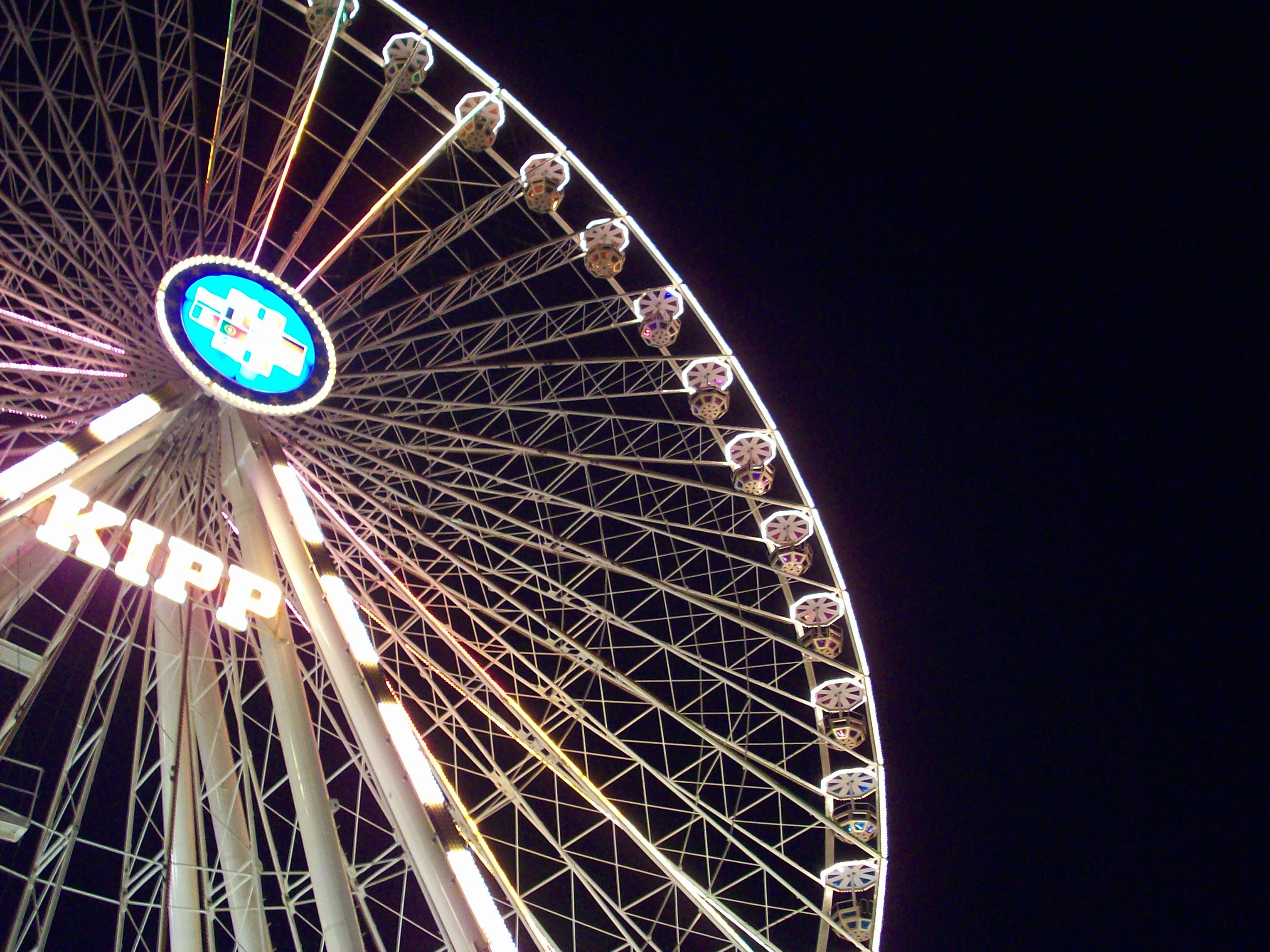 Ferris Wheel 3056x2292