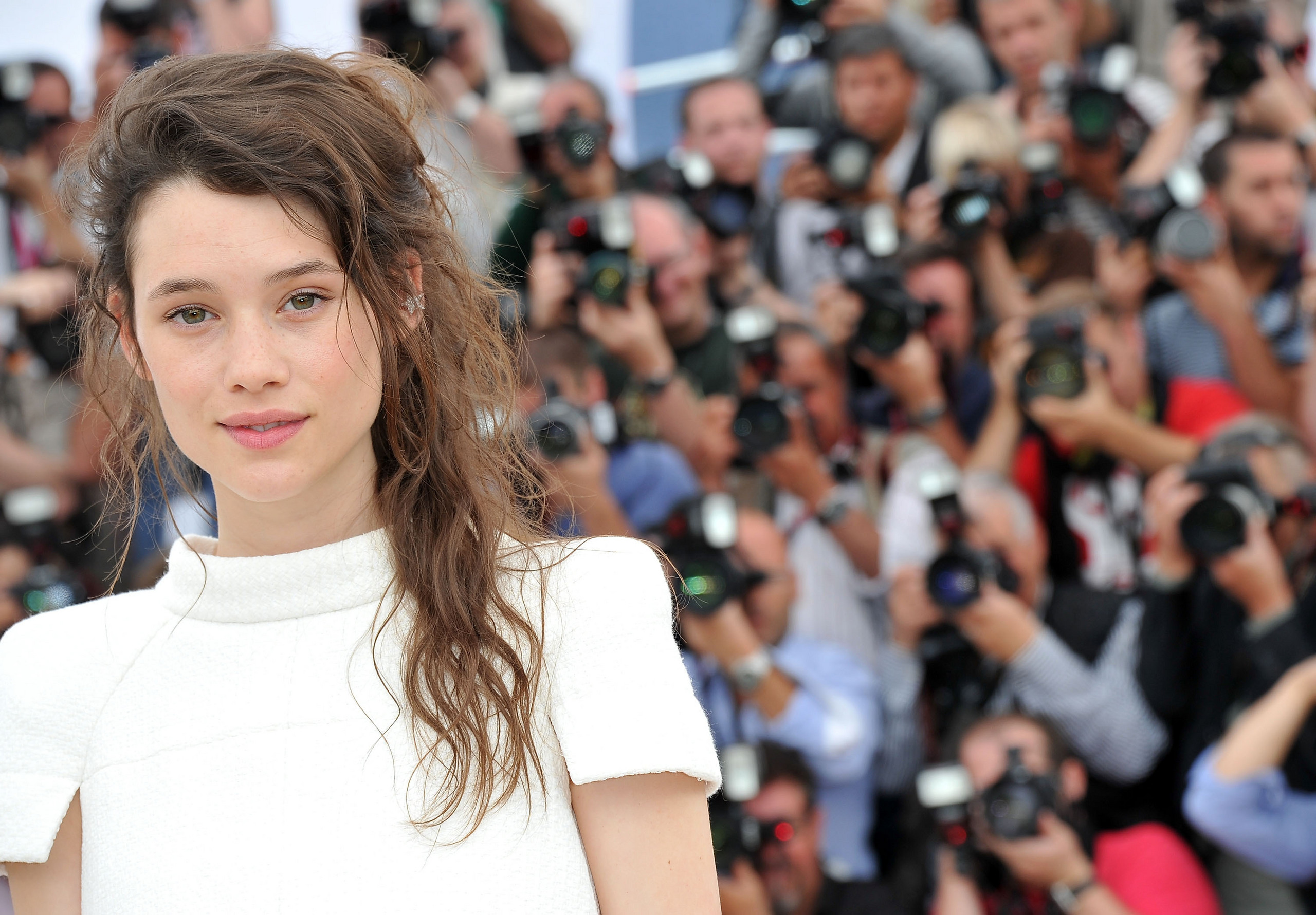 Actress Astrid Berges Frisbey Brunette French Green Eyes Model Woman 2560x1781