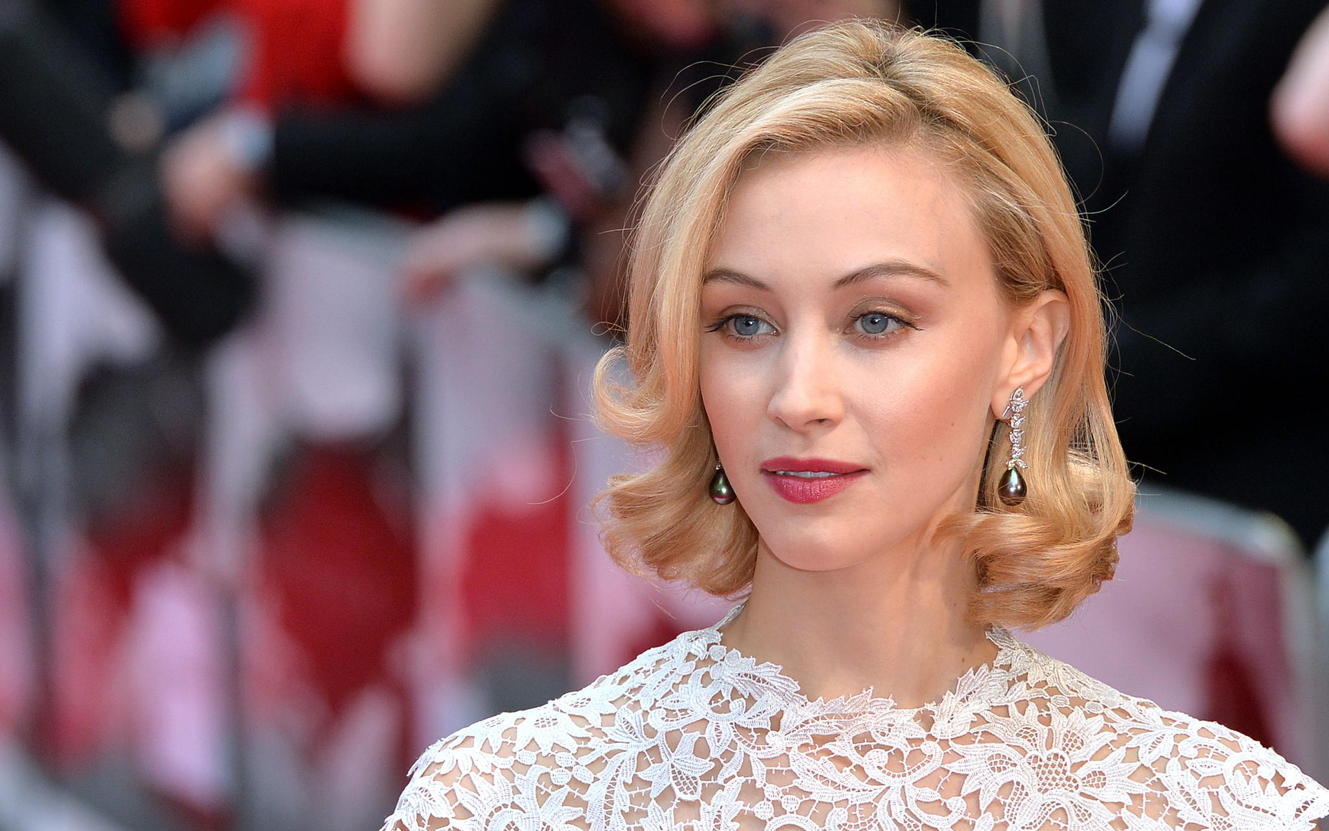 Actress Blonde Blue Eyes Canadian Sarah Gadon 1920x1200