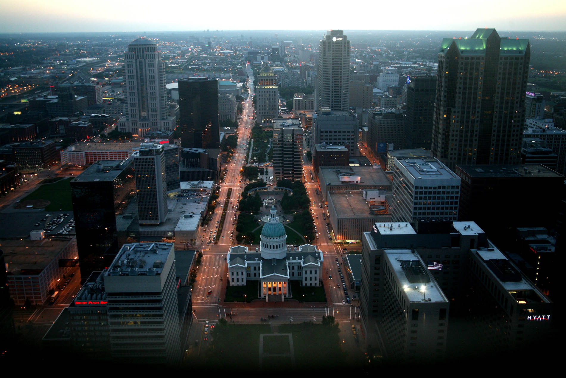 Building Skyscraper St Louis Street 1900x1267