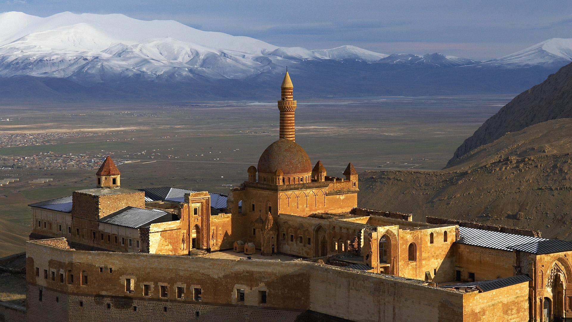 Man Made Ishak Pasha Palace 1920x1080