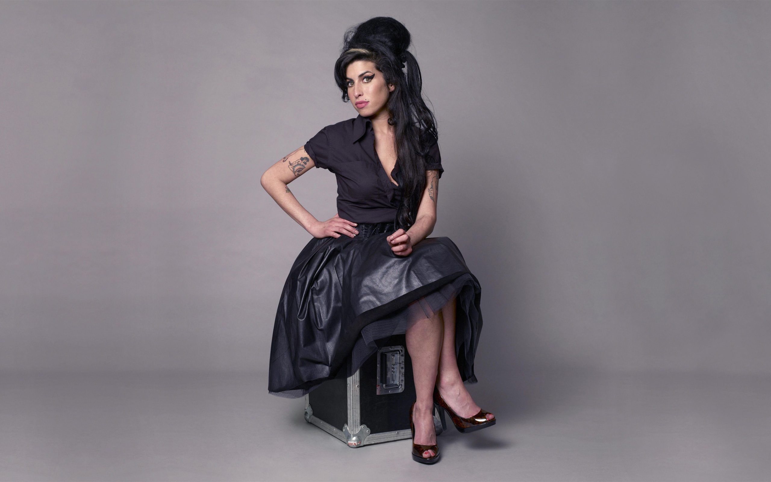 Amy Winehouse English Singer 2560x1600