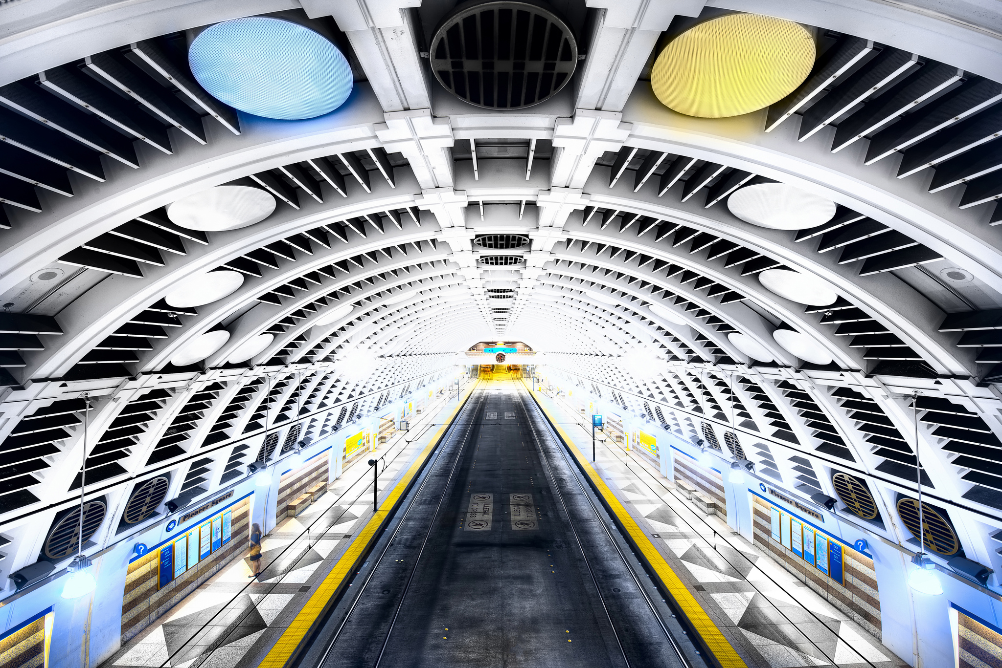 Seattle Subway Train Station Tunnel 2048x1367