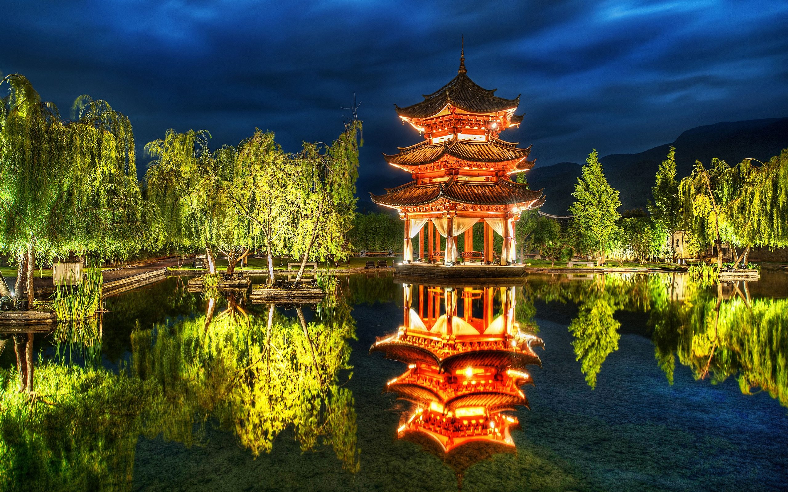 Asian Evening Garden Light Man Made Pavilion Pond Reflection 2560x1600