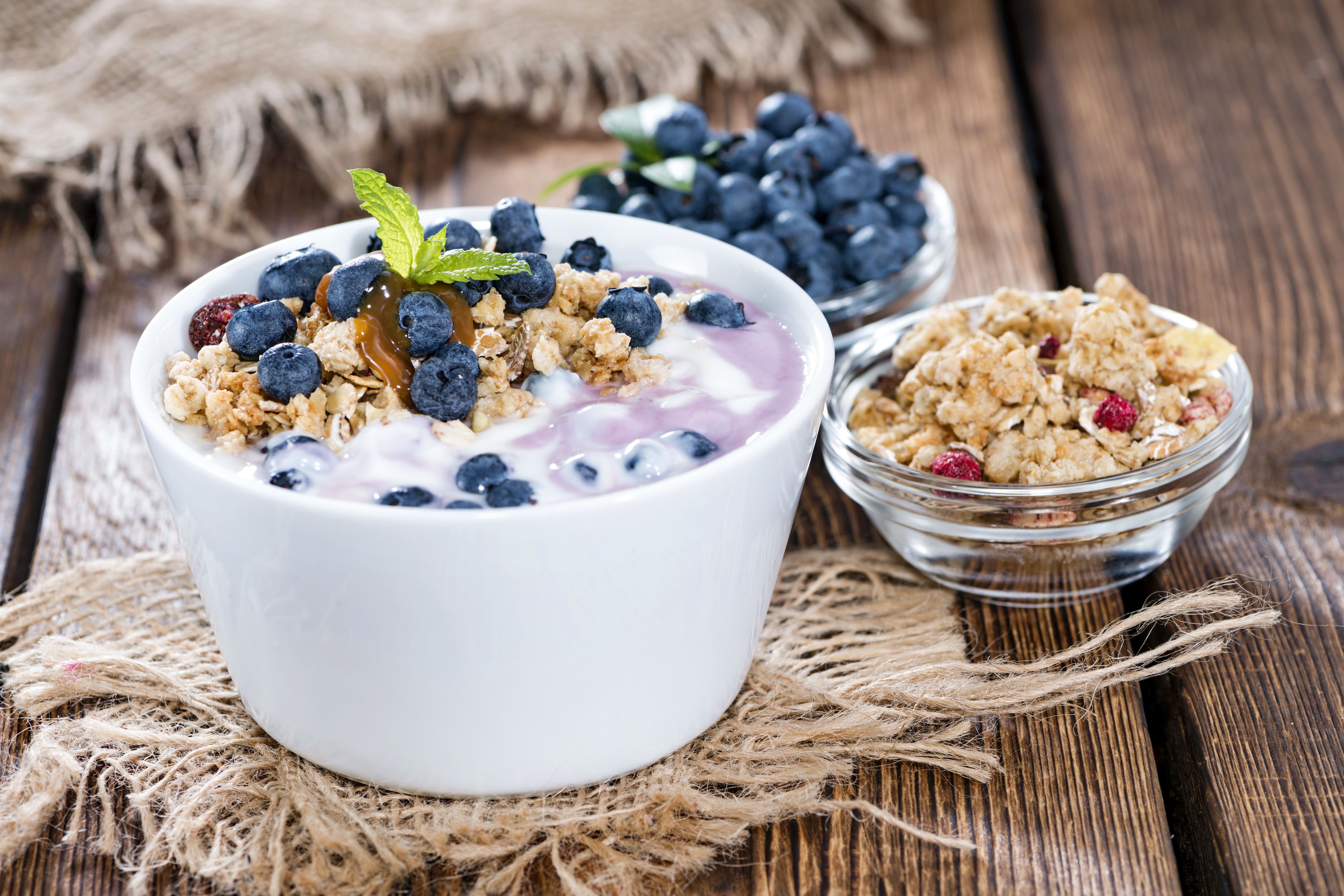 Berry Blueberry Breakfast Dessert Granola Yogurt 6000x4000