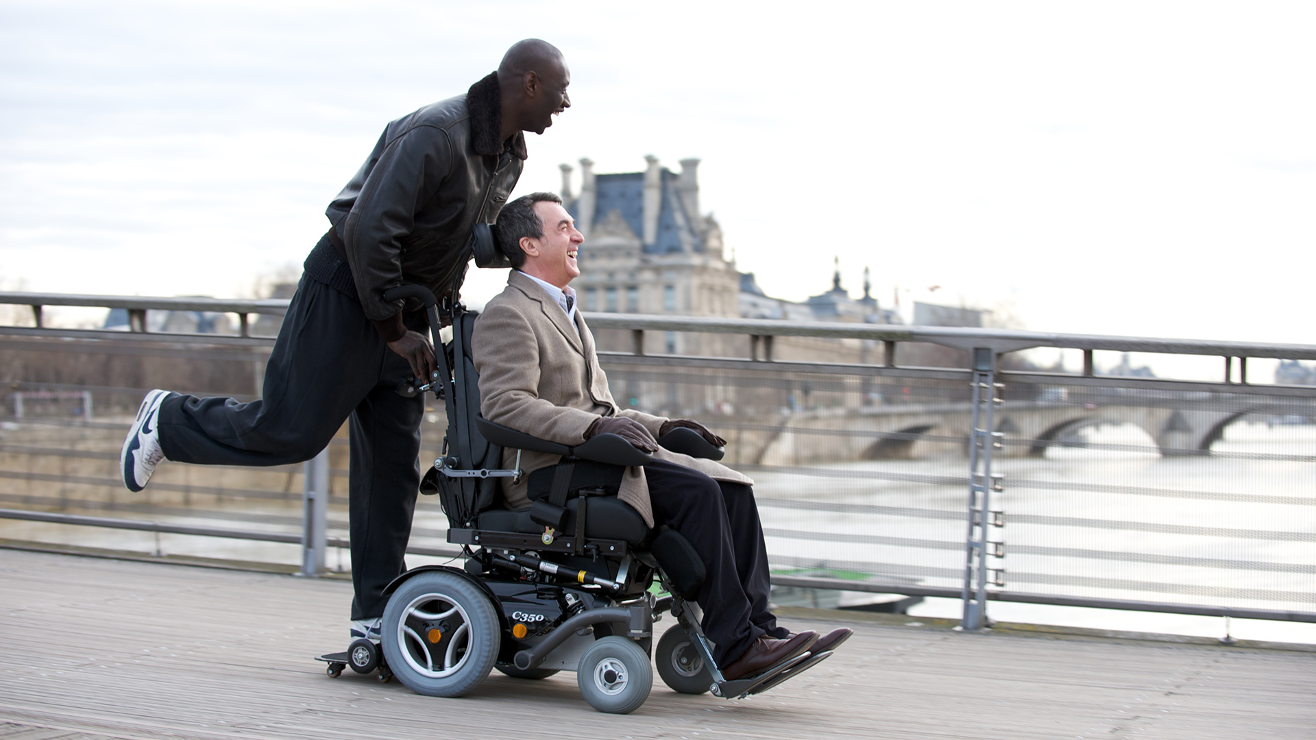 Bridge Driss The Intouchables Francois Cluzet Omar Sy Philippe The Intouchables Smile Wheelchair 1920x1080