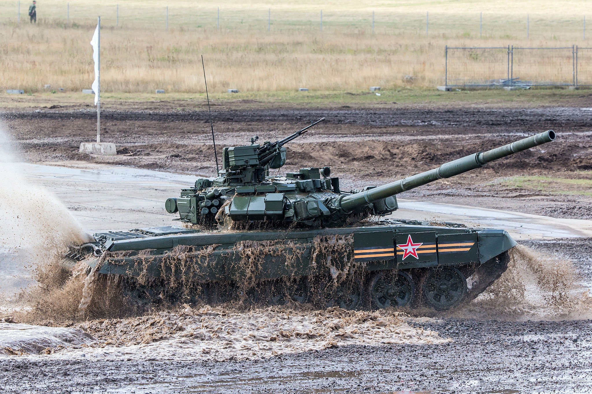 T 90 Tank 2048x1366