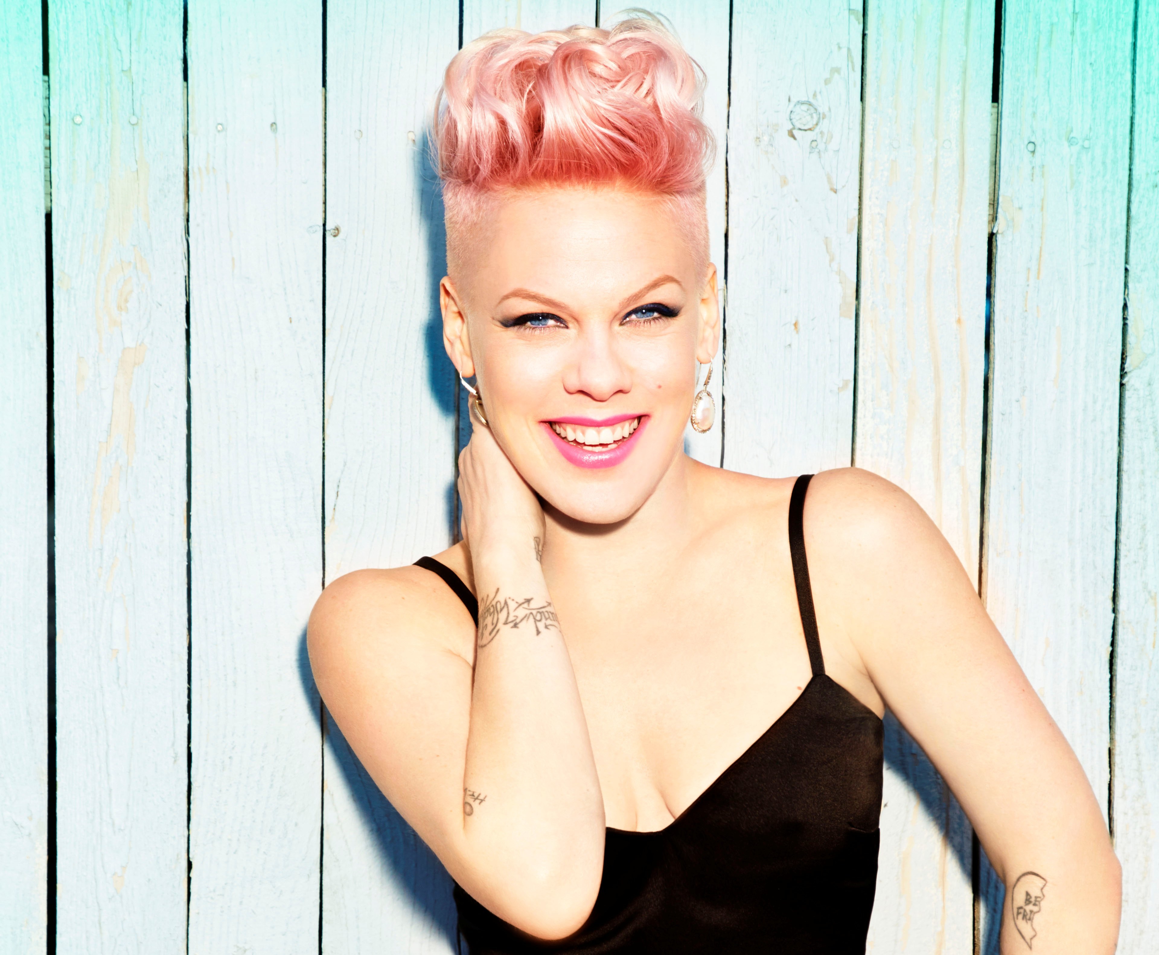 American Blue Eyes Pink Singer Pink Hair Singer Smile Tattoo 3840x3162