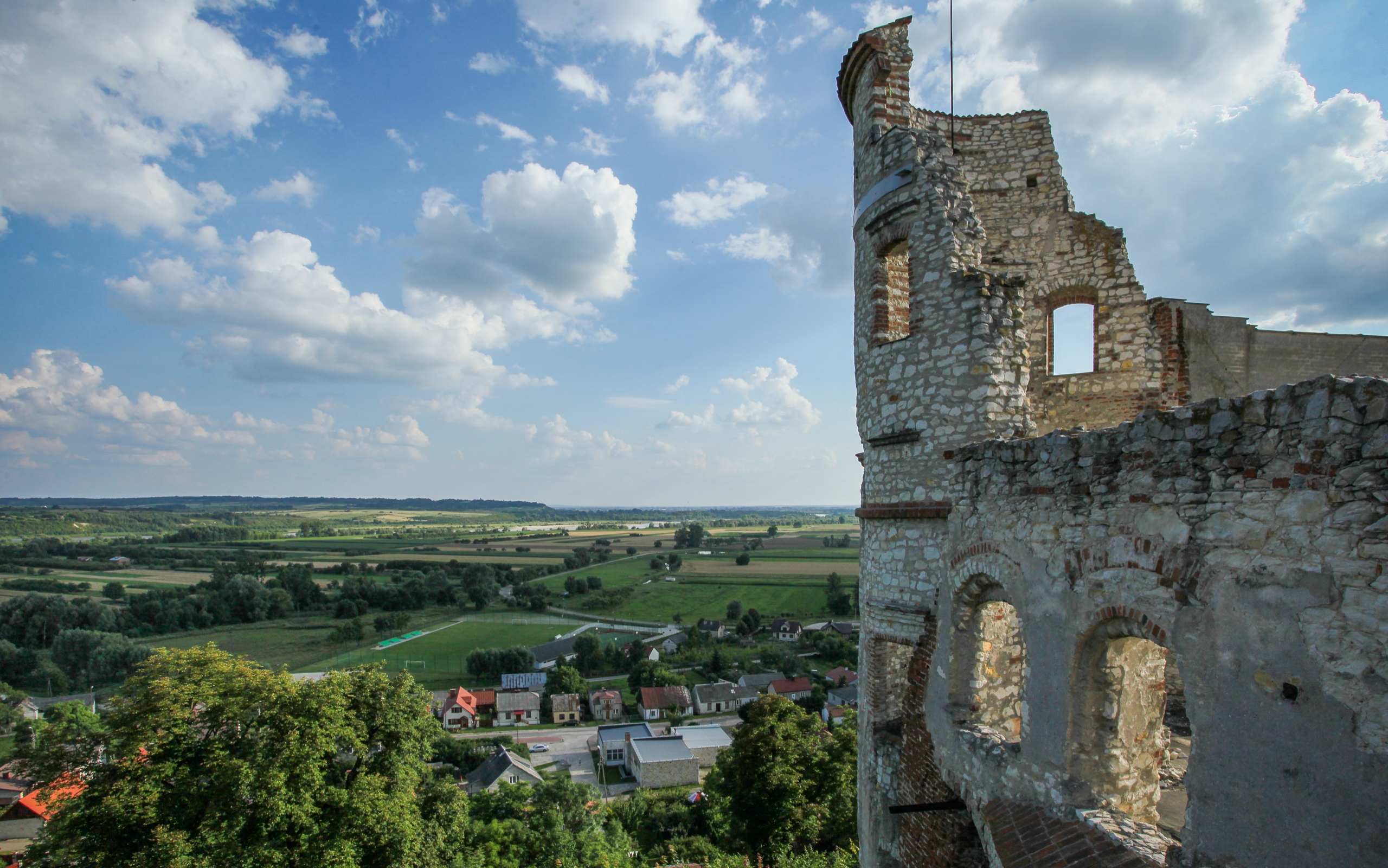 Man Made Janowiec Castle 2560x1600