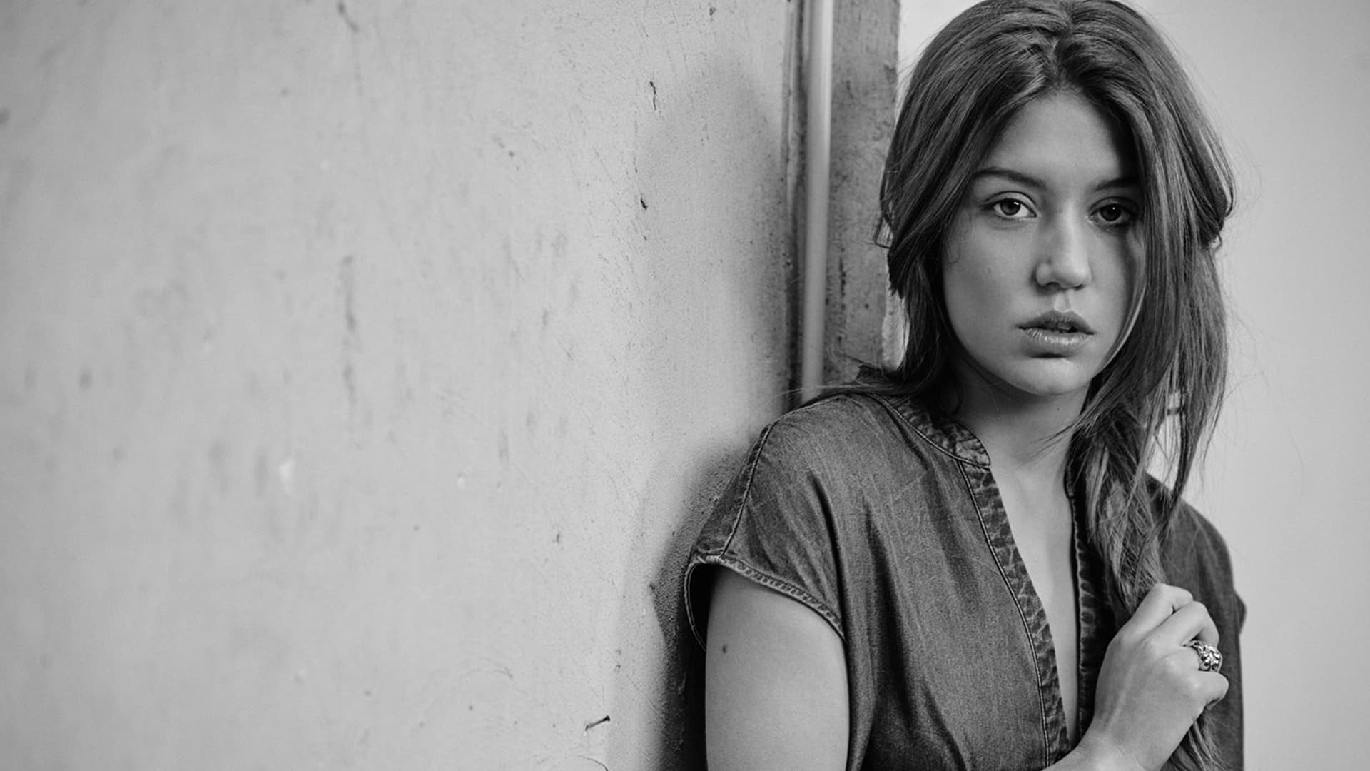 Actress Adele Exarchopoulos Black Amp White 1920x1080