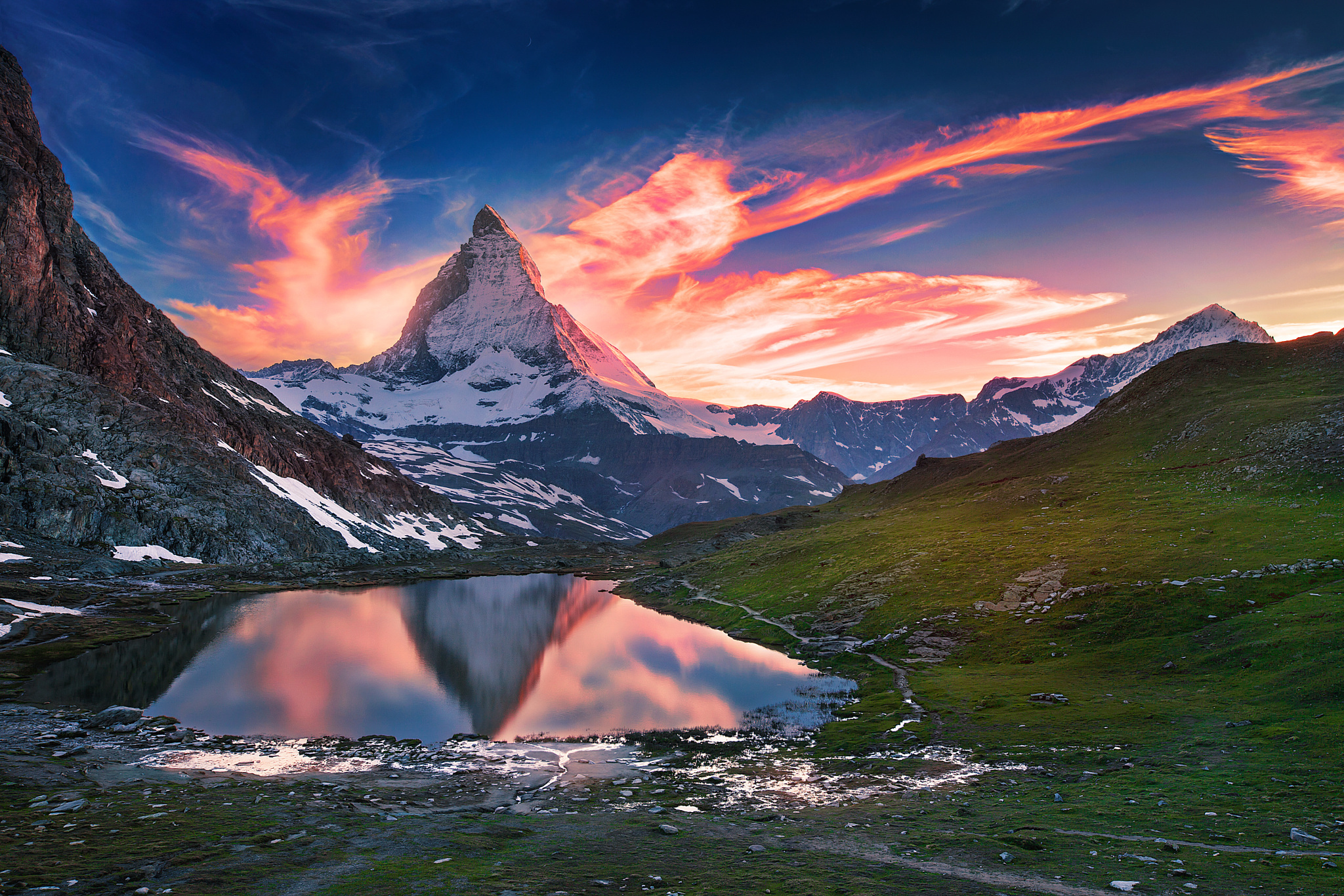 Dawn Lake Matterhorn Mountain Reflection Switzerland 2048x1366