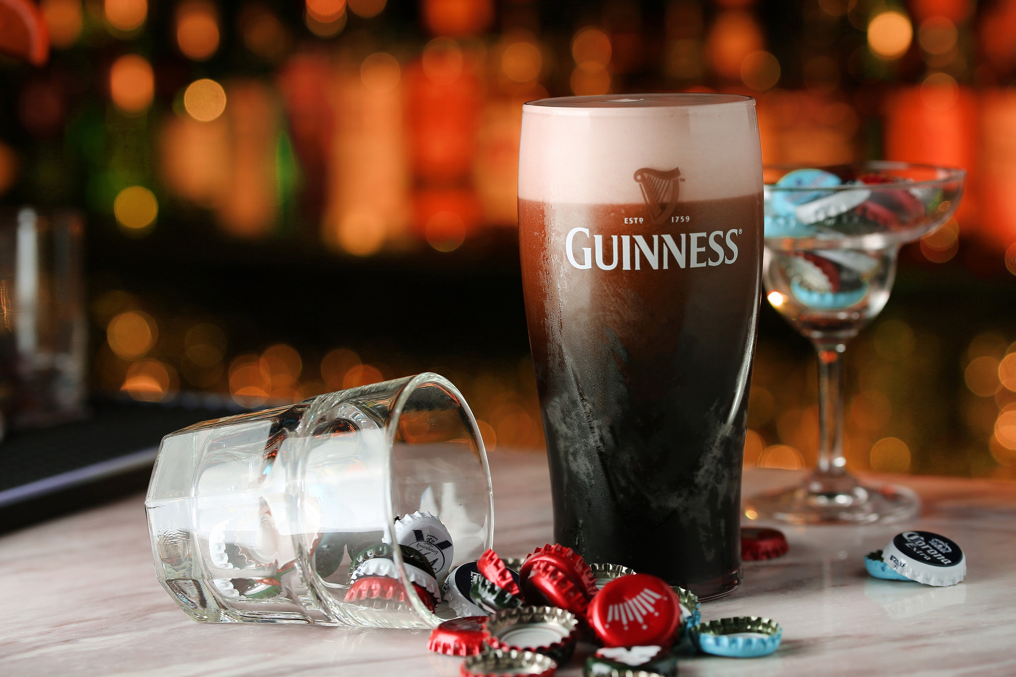 Alcohol Bokeh Drink Glass Guinness 2048x1365