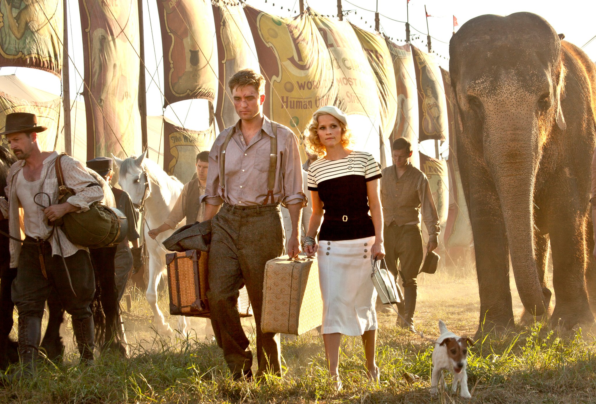 Reese Witherspoon Robert Pattinson Water For Elephants 2048x1391