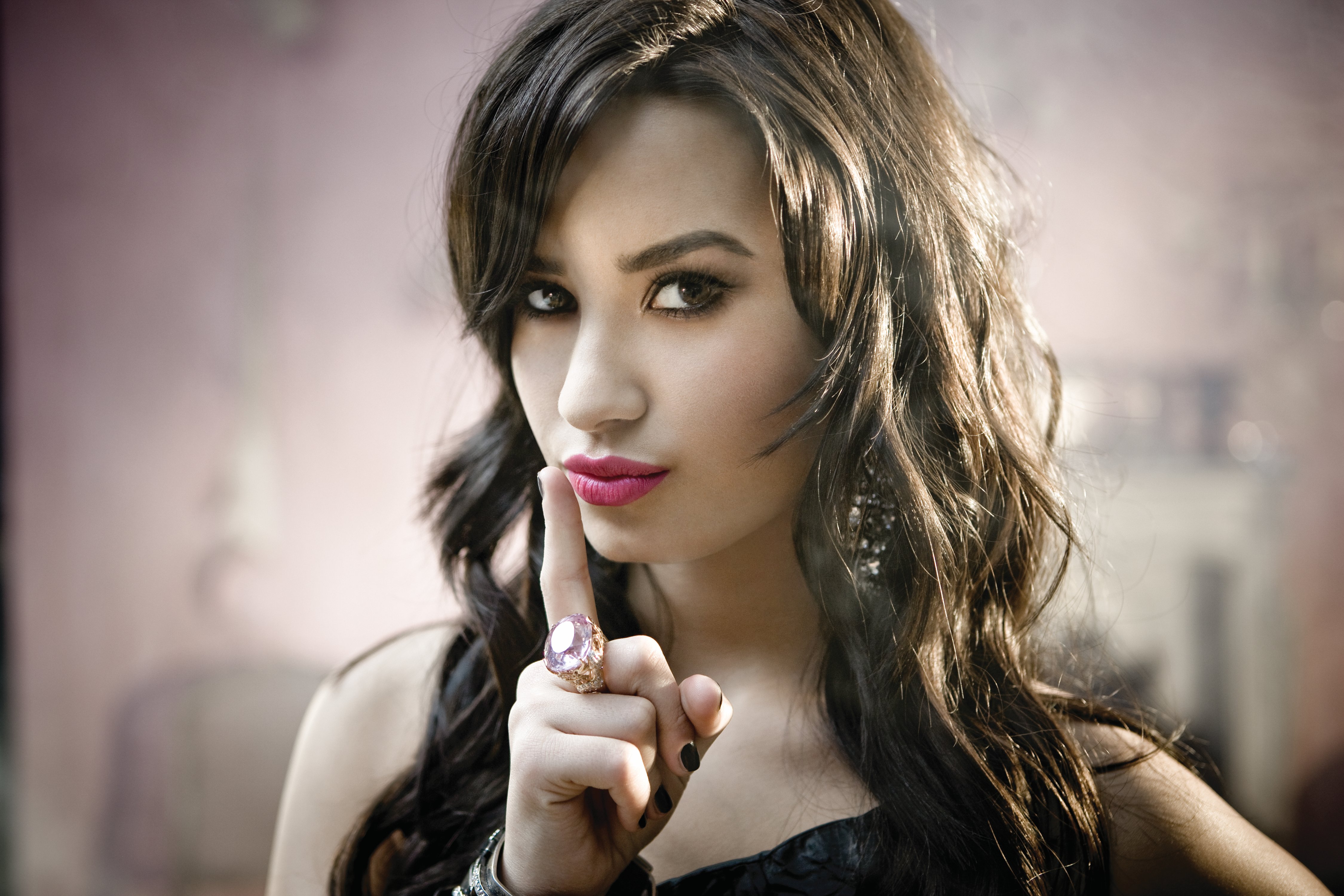 Brown Eyes Brunette Demi Lovato Singer Woman 4500x3000