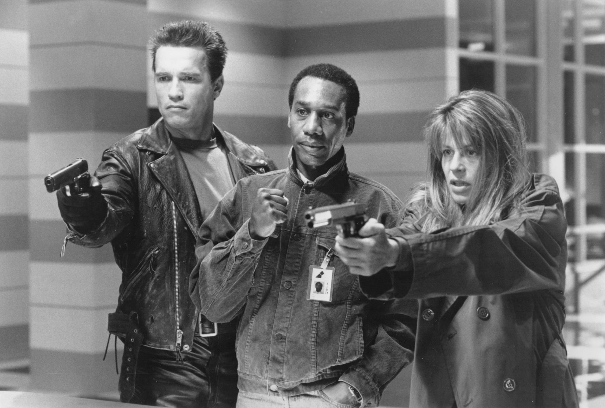 Arnold Schwarzenegger Joe Morton Linda Hamilton Miles Dyson Sarah Connor The Terminator 2048x1381