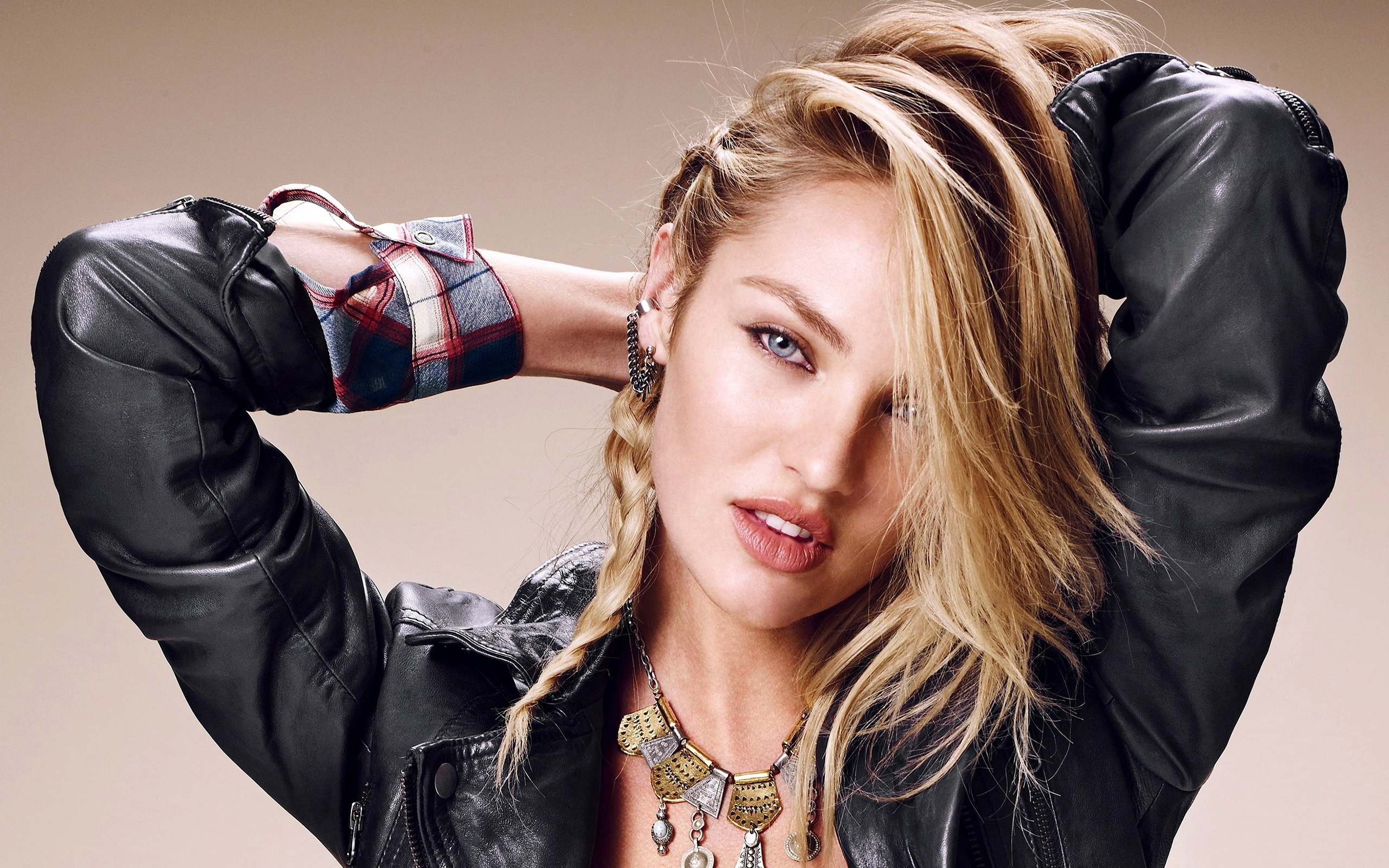 Women Candice Swanepoel 2560x1600