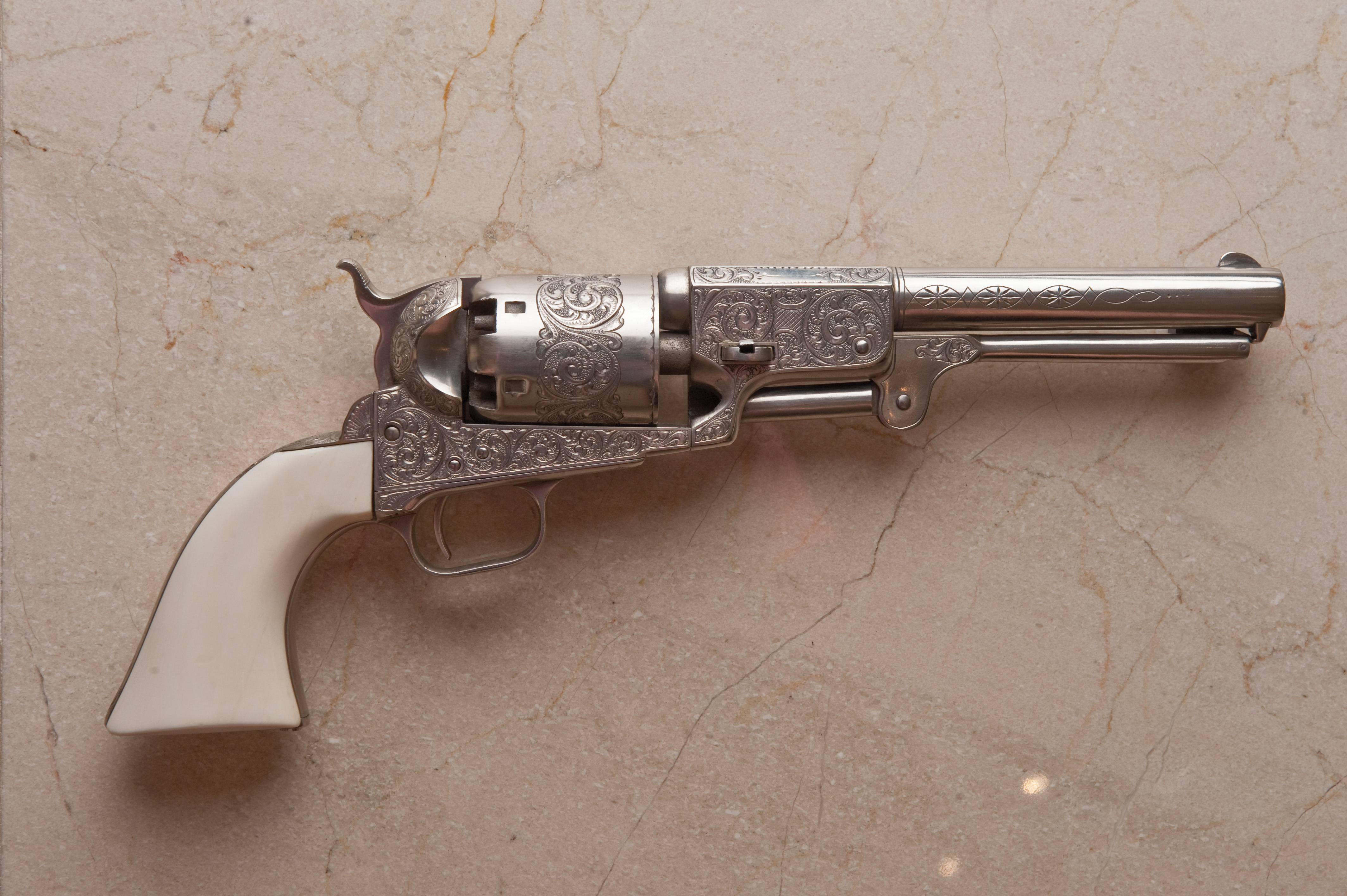 Weapons Colt Revolver 4256x2832