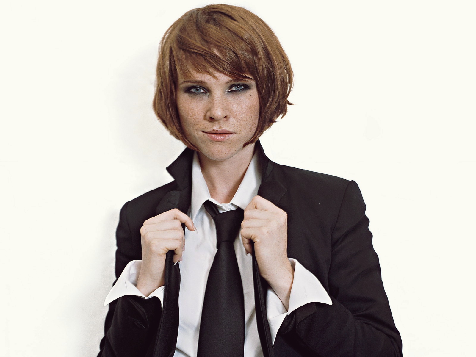 Women Actress Redhead Blue Eyes Freckles Short Hair Russian Women Russian Black Clothing Tie