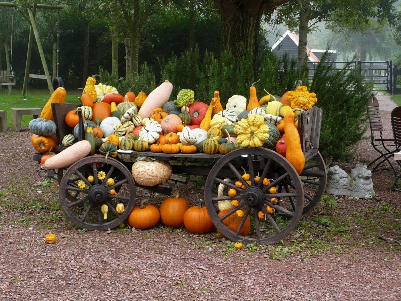 Fall Pumpkin Wagon 1400x1050