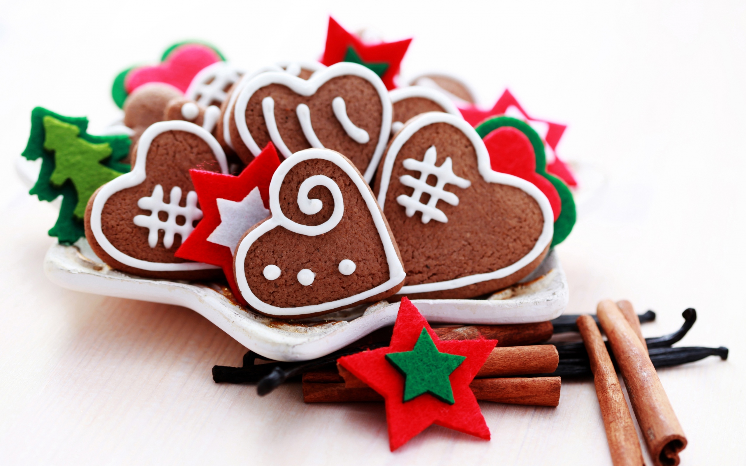 Christmas Cinnamon Cookie Gingerbread 2560x1600