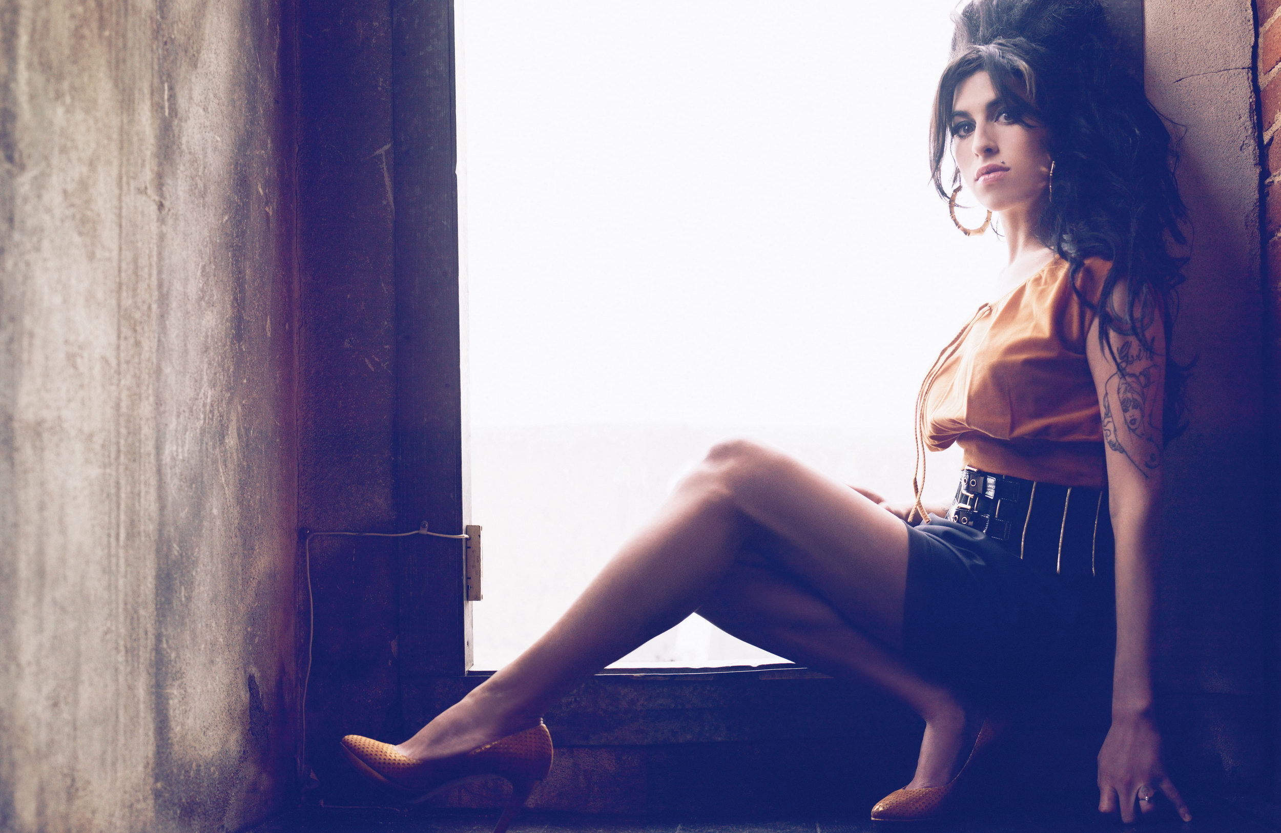 Amy Winehouse 2500x1626